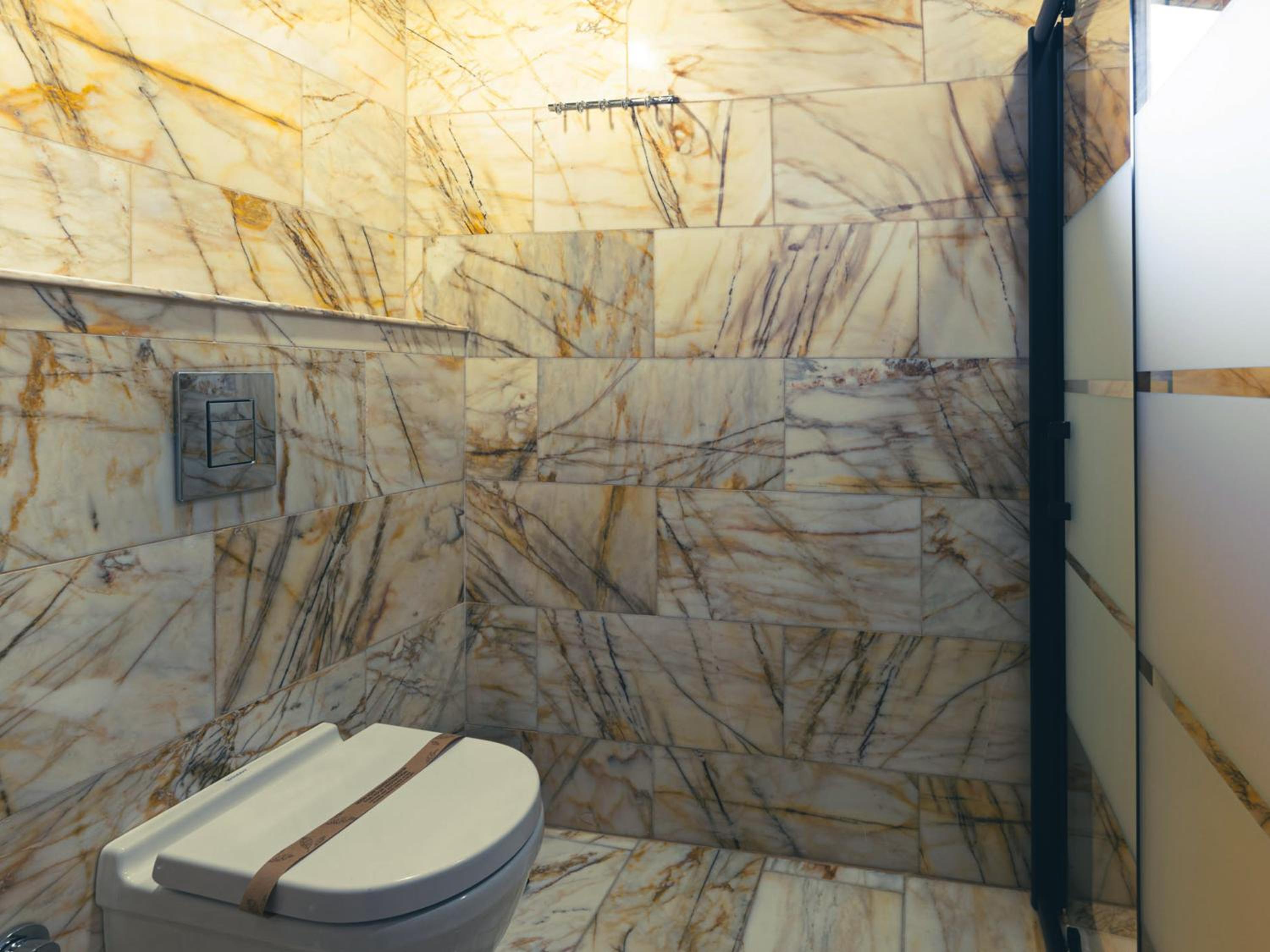 Queen Suite