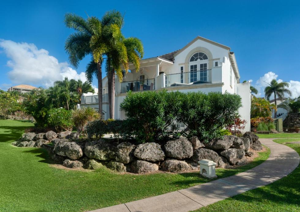 Three-Bedroom Villa photo 1