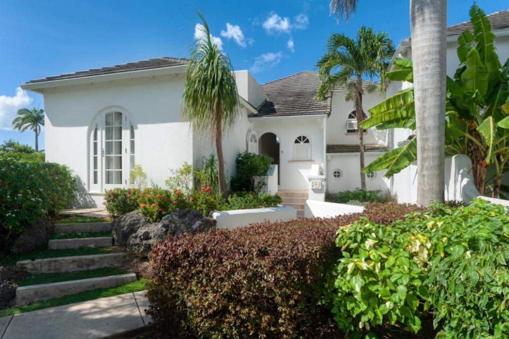 Three-Bedroom Villa photo 3