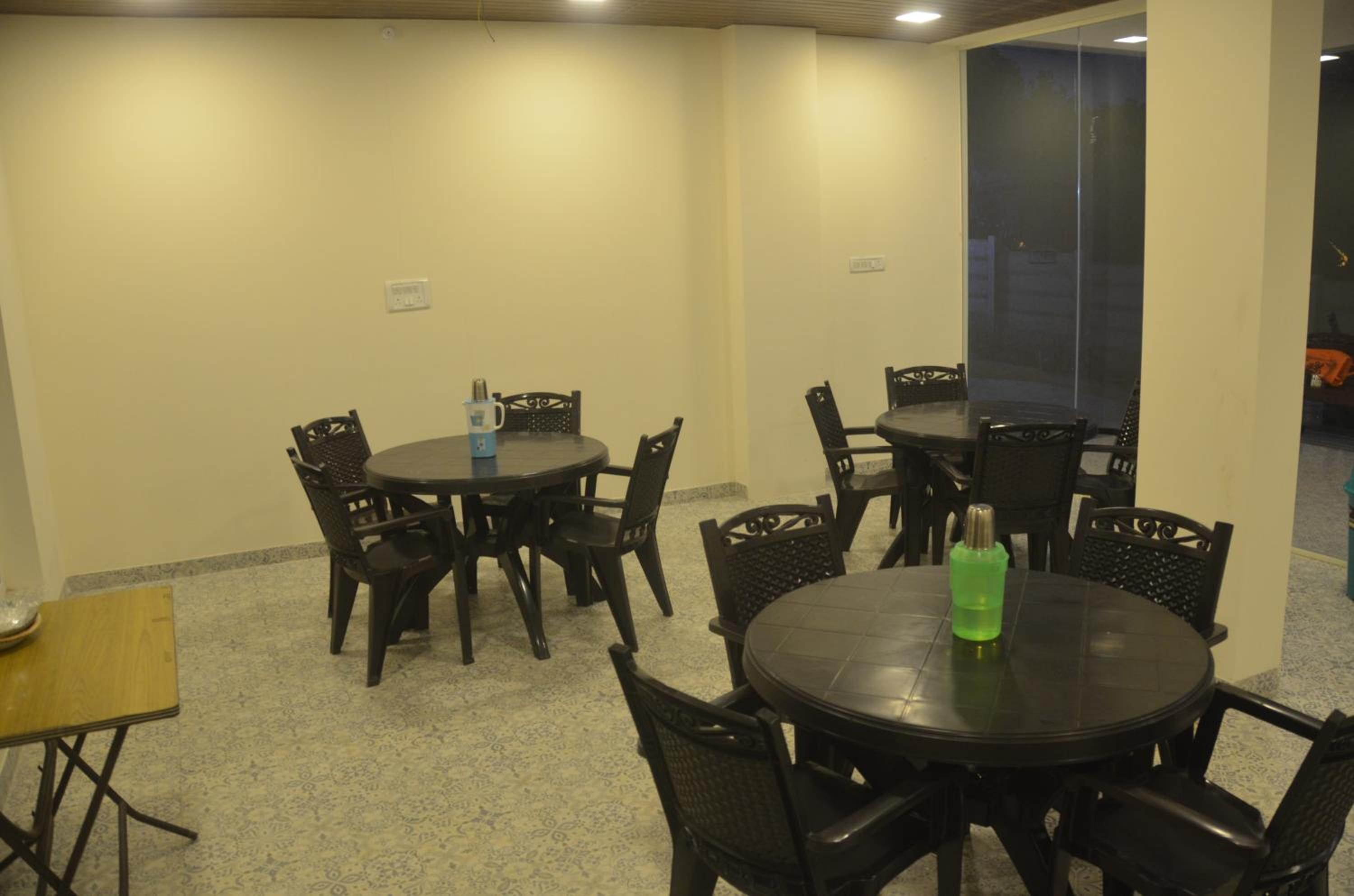 Family Room photo 3