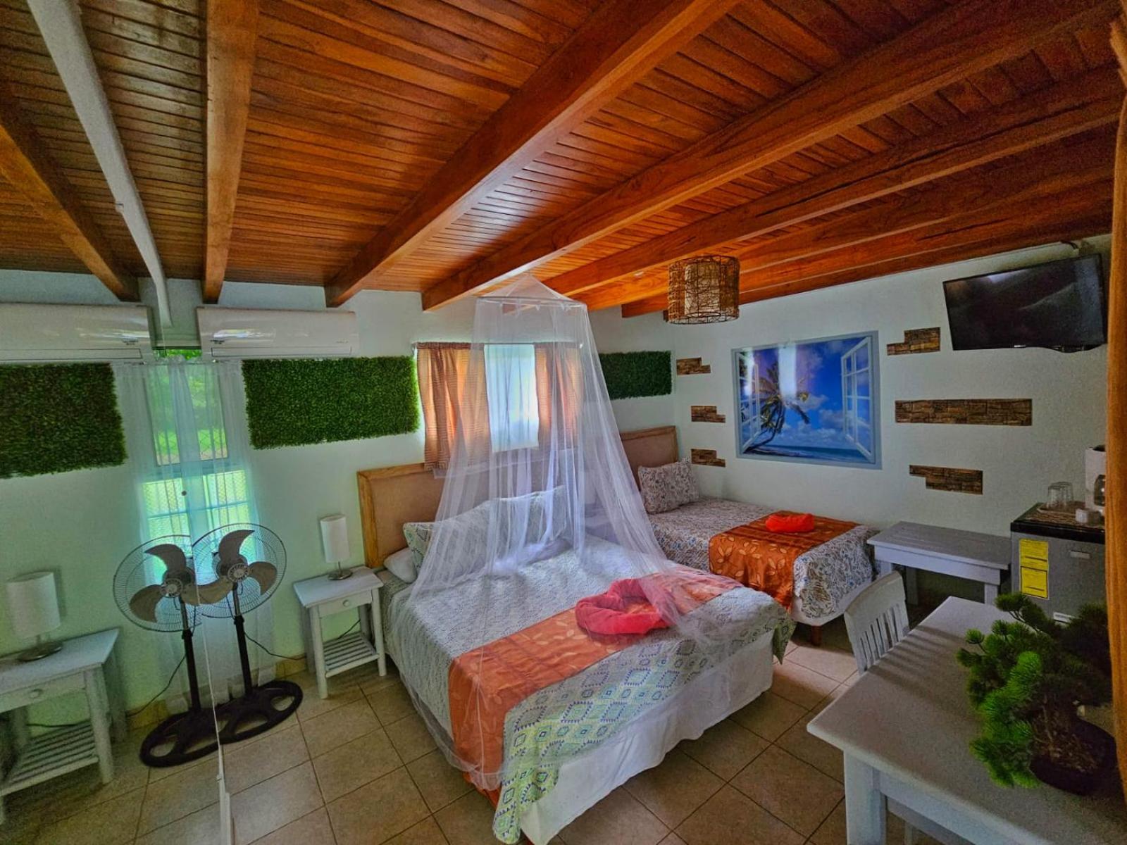 Standard Triple Room photo 2