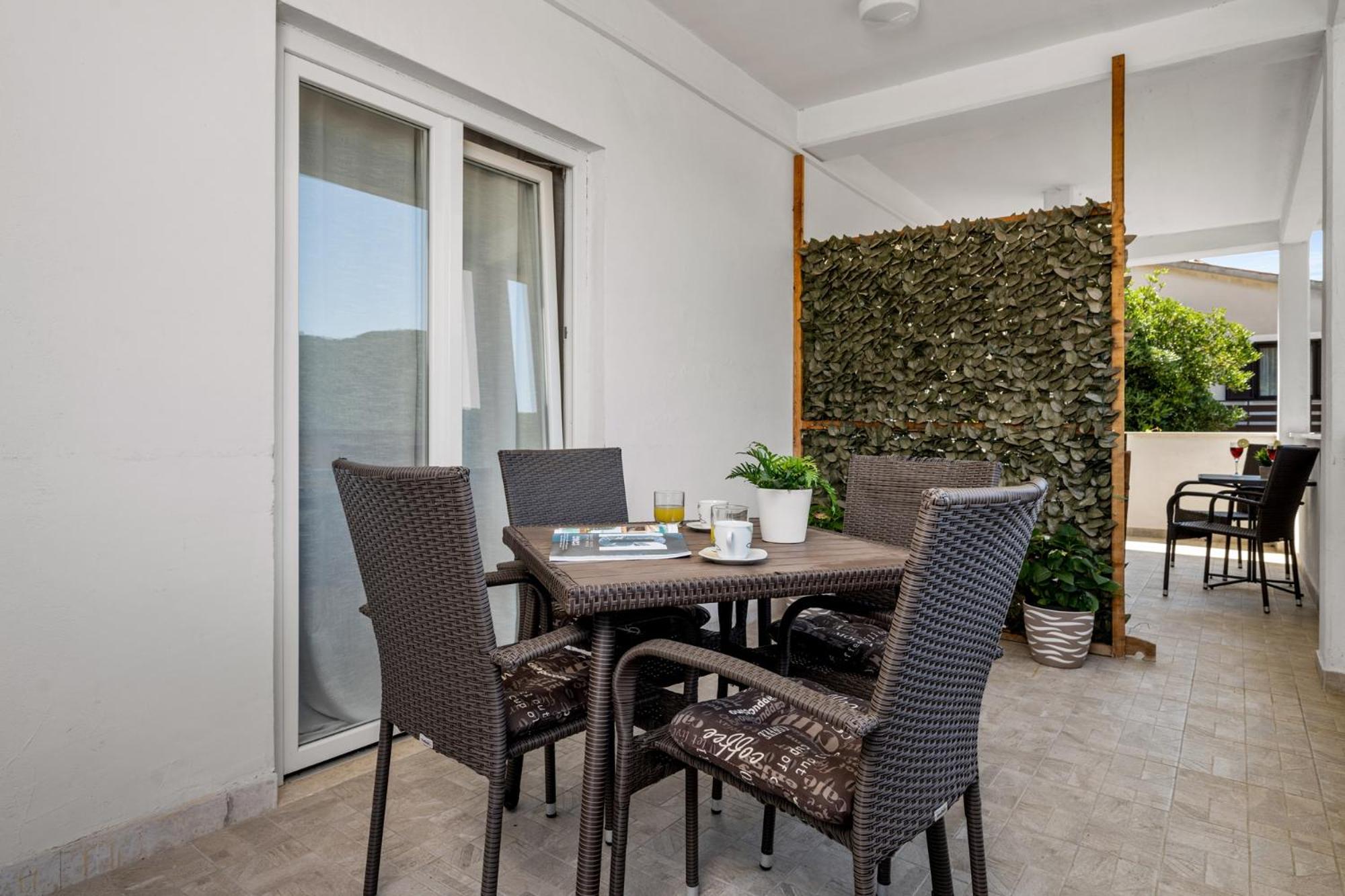 Apartment with Terrace photo 2