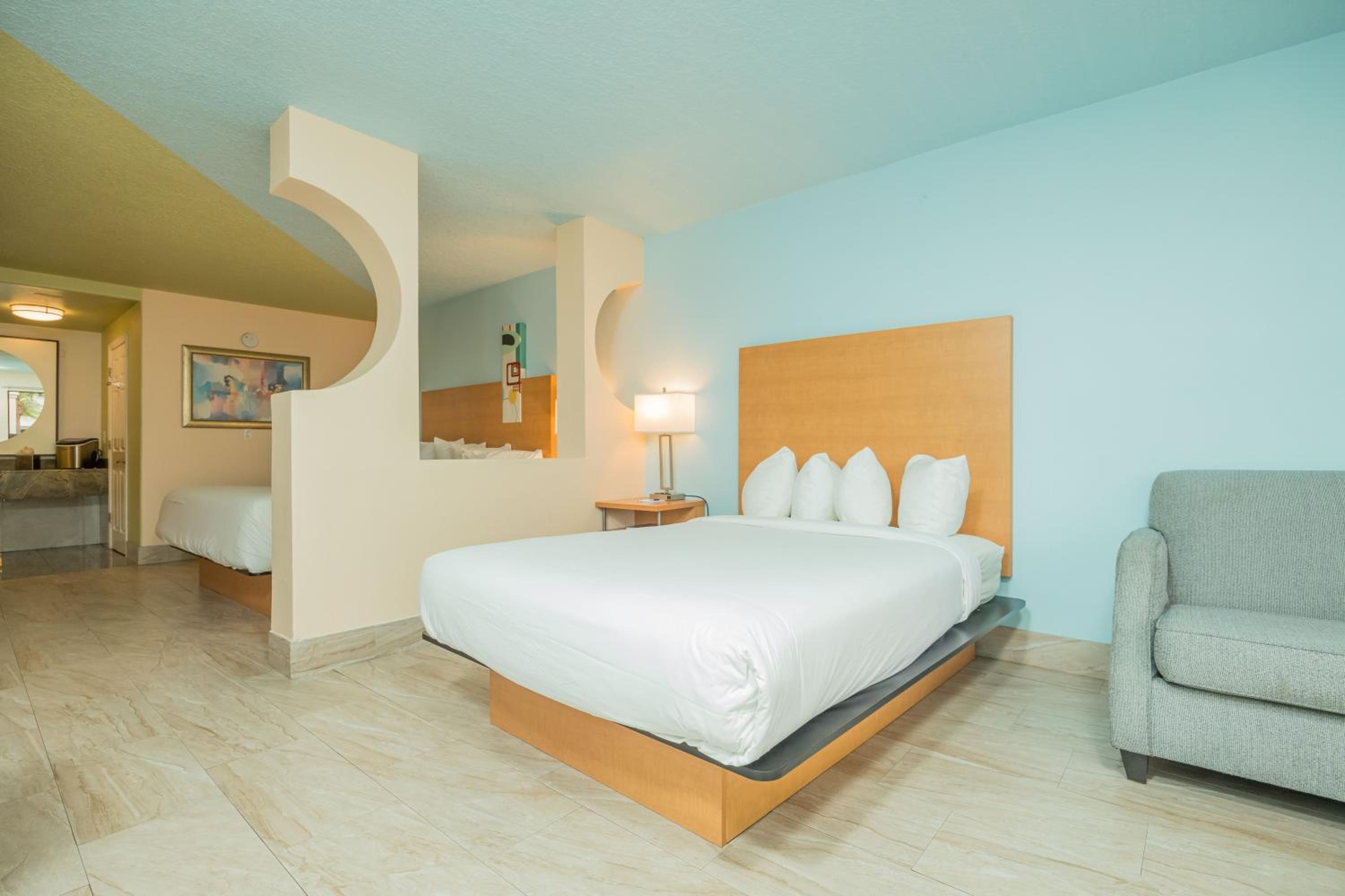 Classic Suite - Photo 5