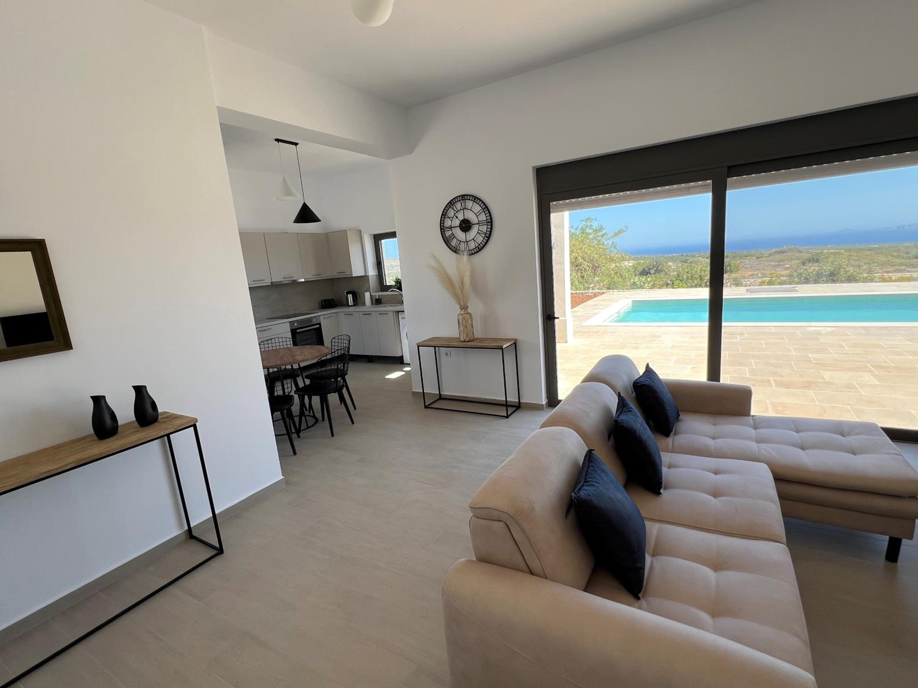 Three-Bedroom Villa photo 1