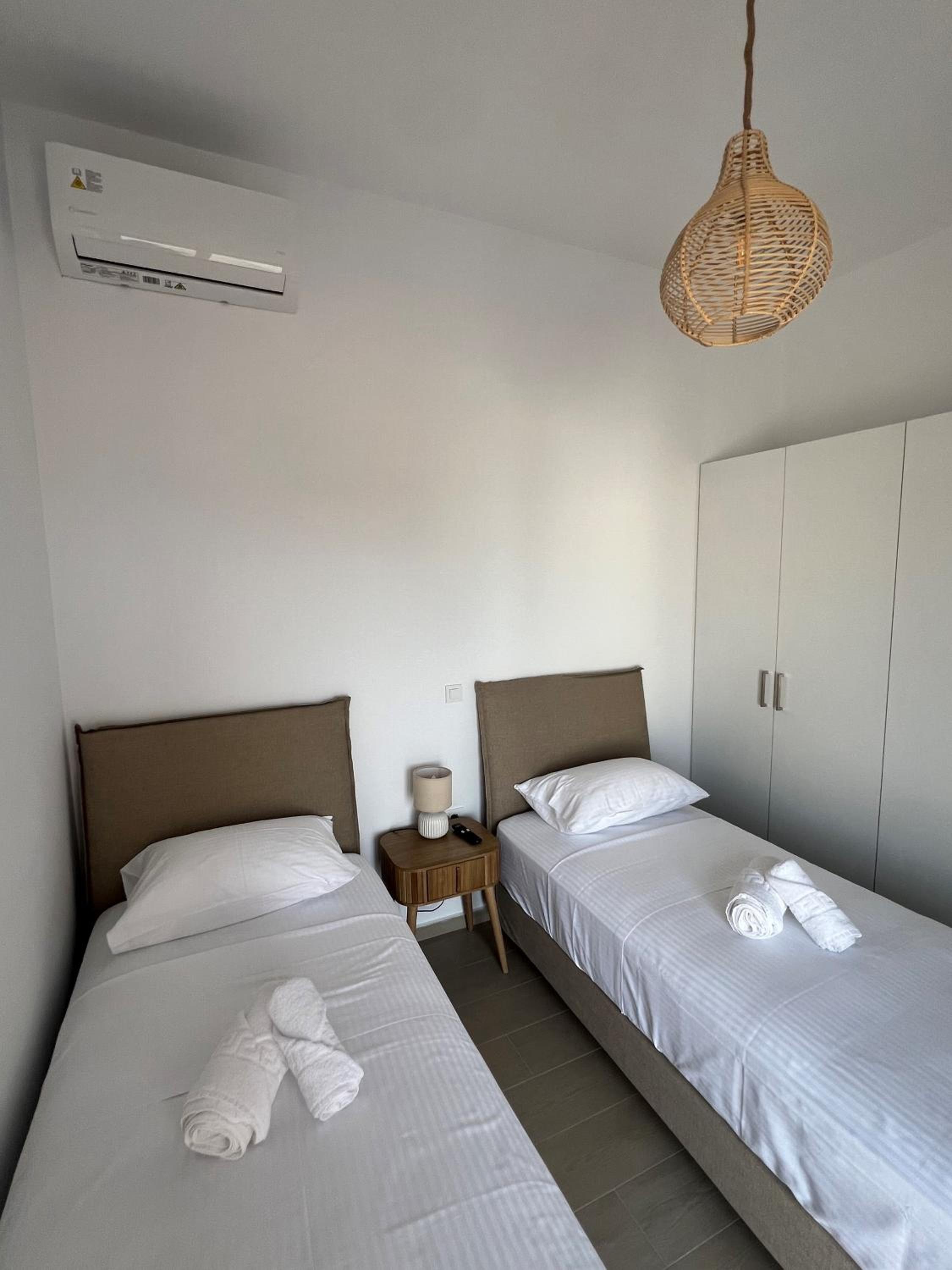 Three-Bedroom Villa photo 3