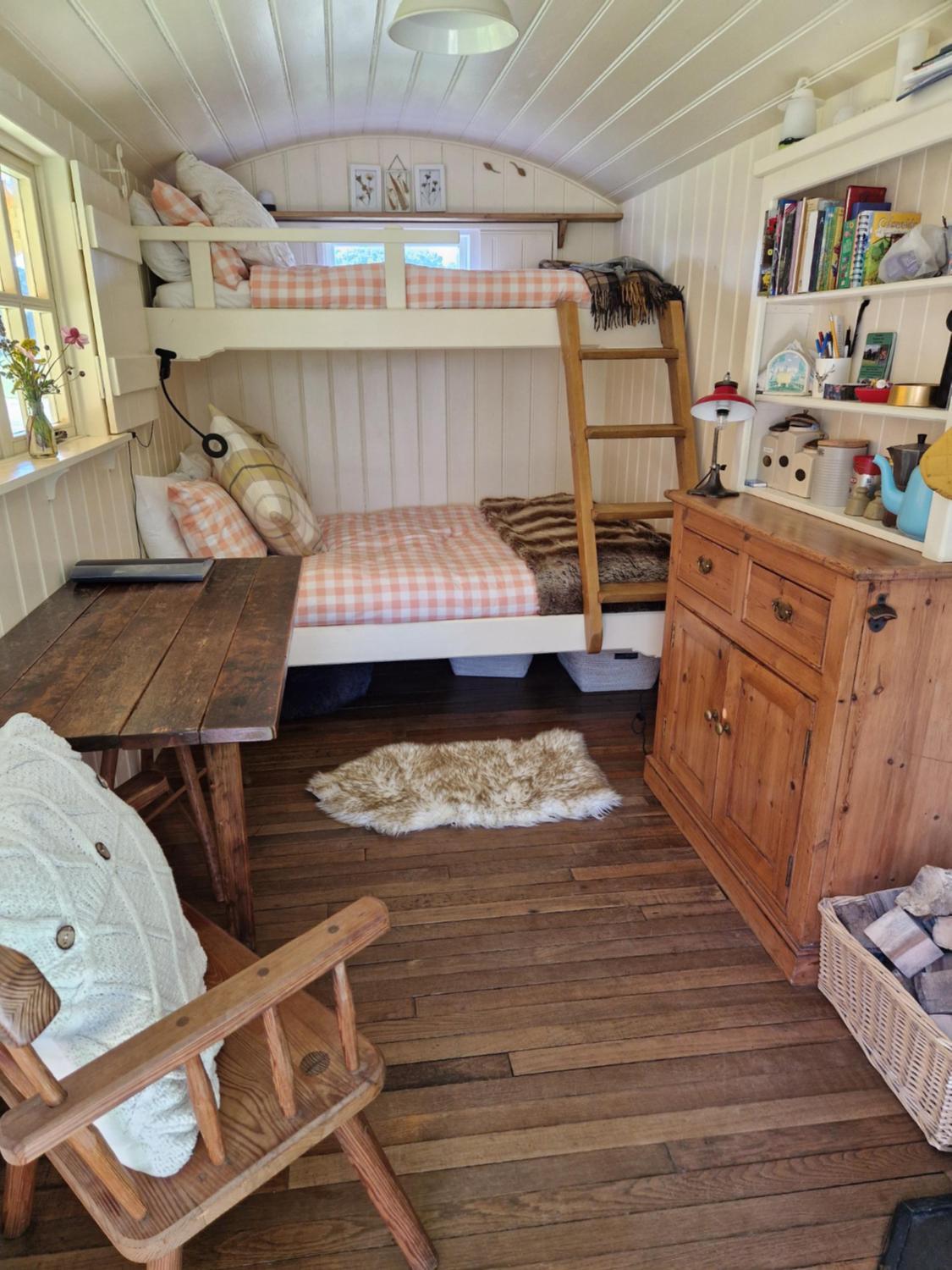  Shepherd's Huts photo 3