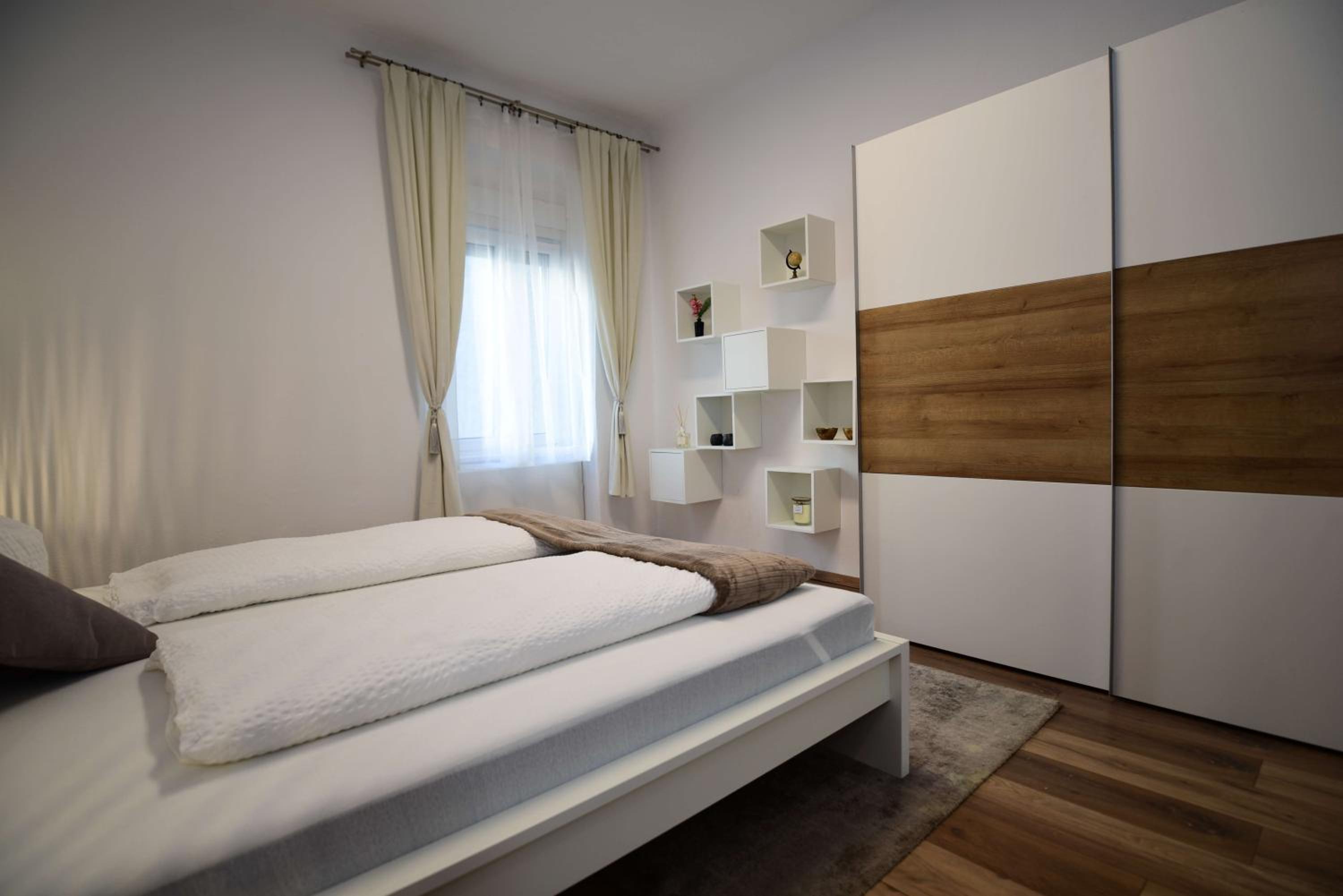 Two-Bedroom Apartment with Balcony photo 3