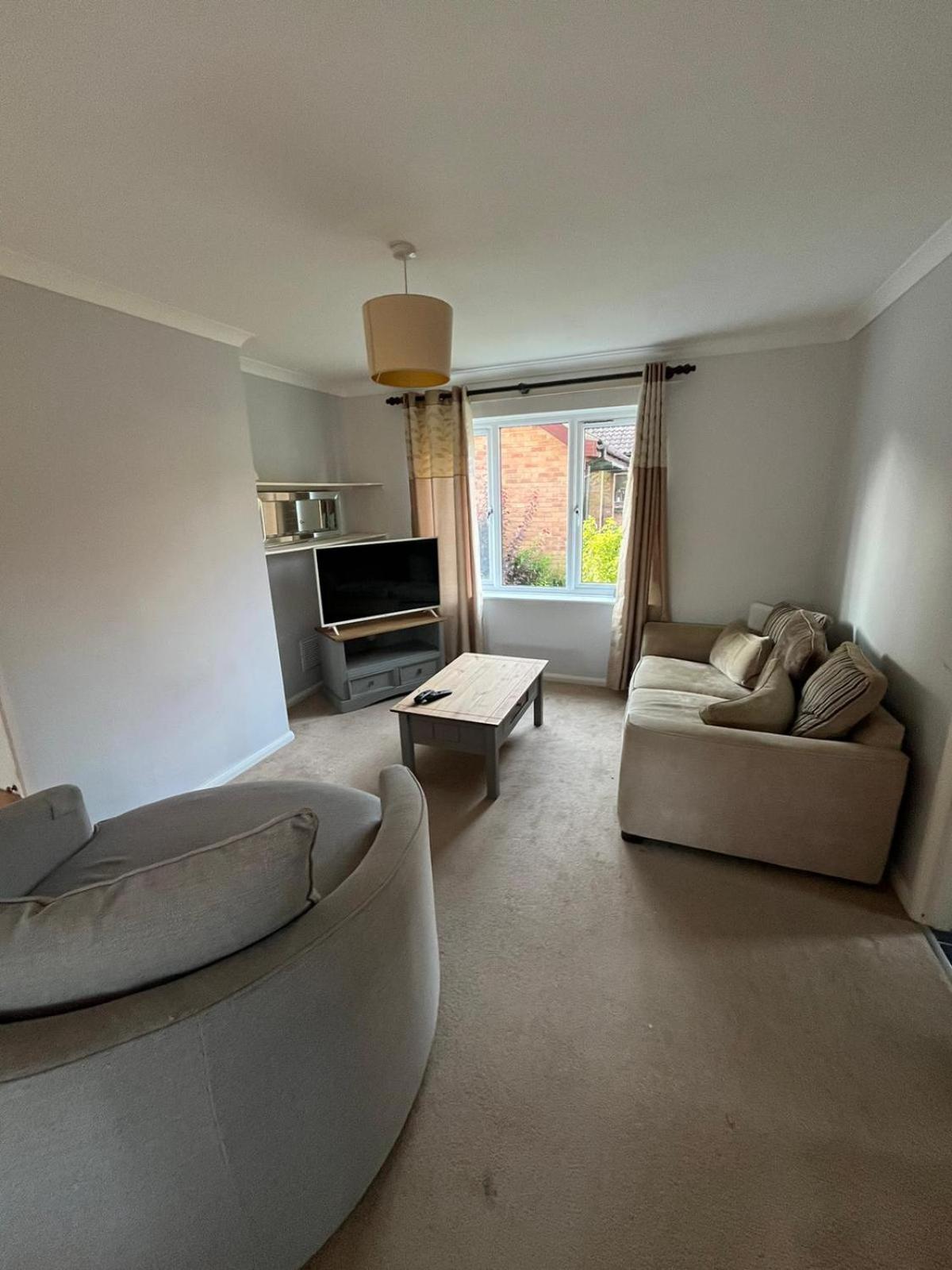 Single Room with Shared Bathroom