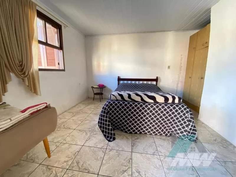 Four-Bedroom House photo 1