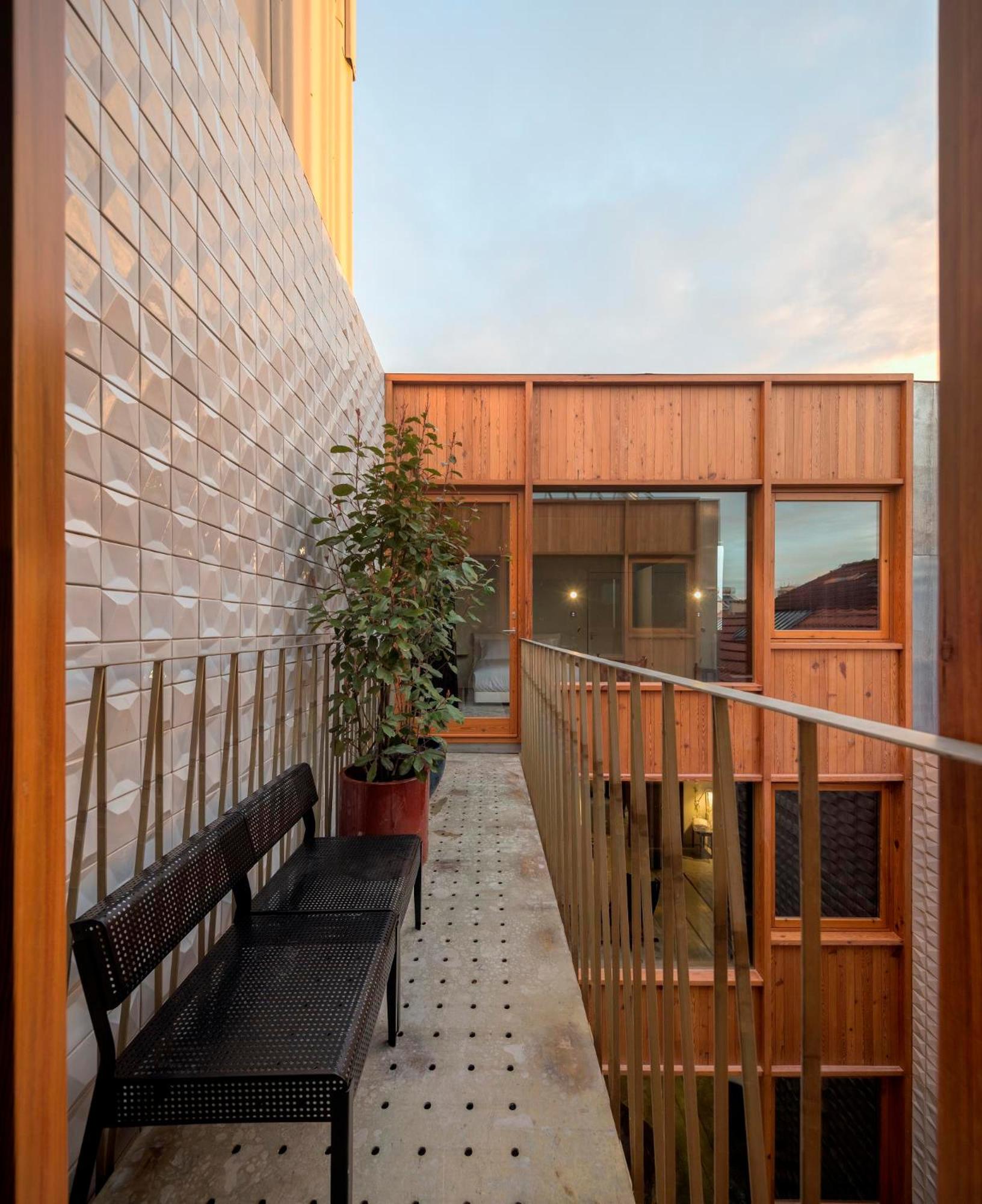 Deluxe Double Room inner Courtyard View - Photo 4