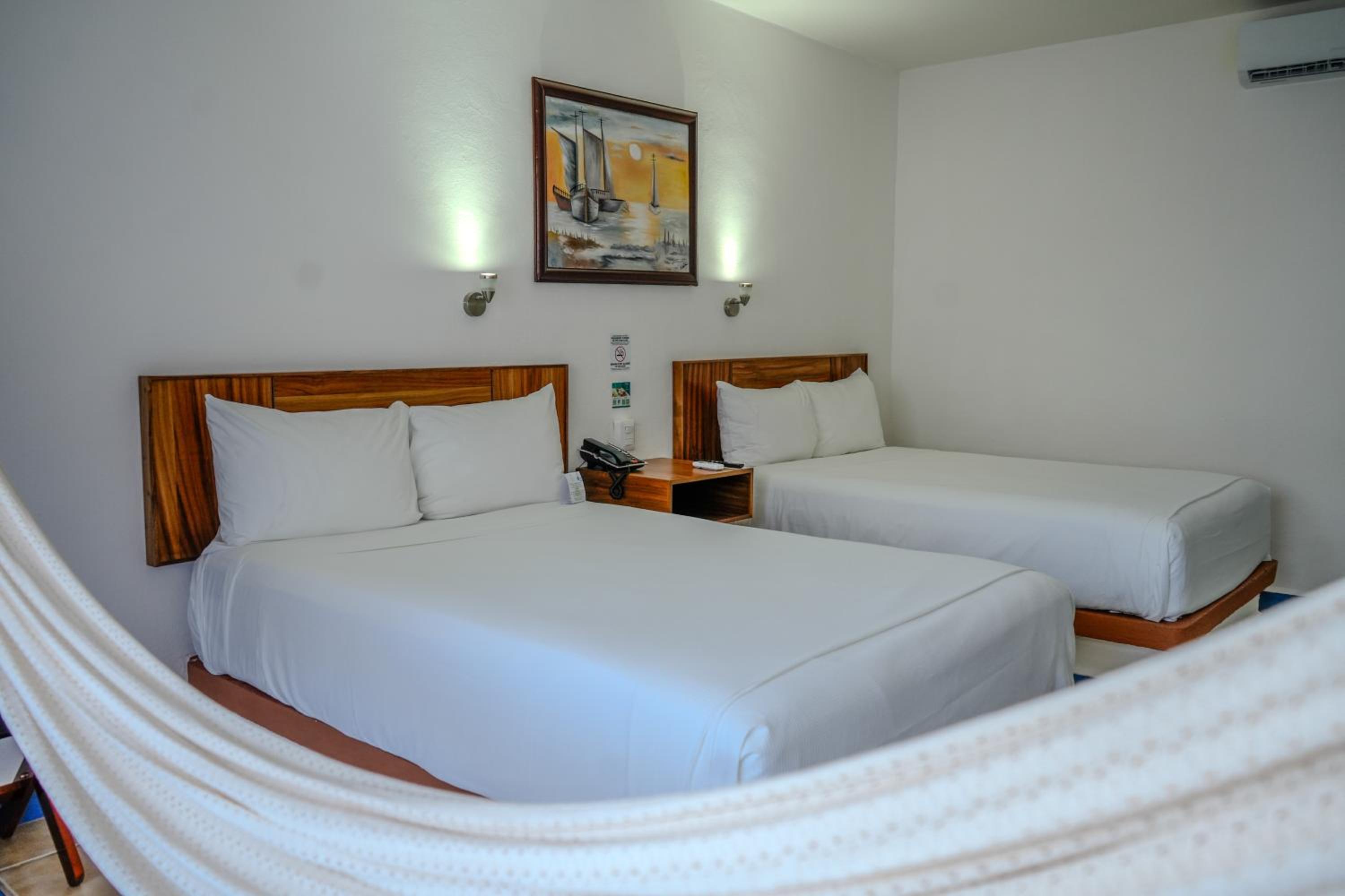 Standard Single Room - Photo 7
