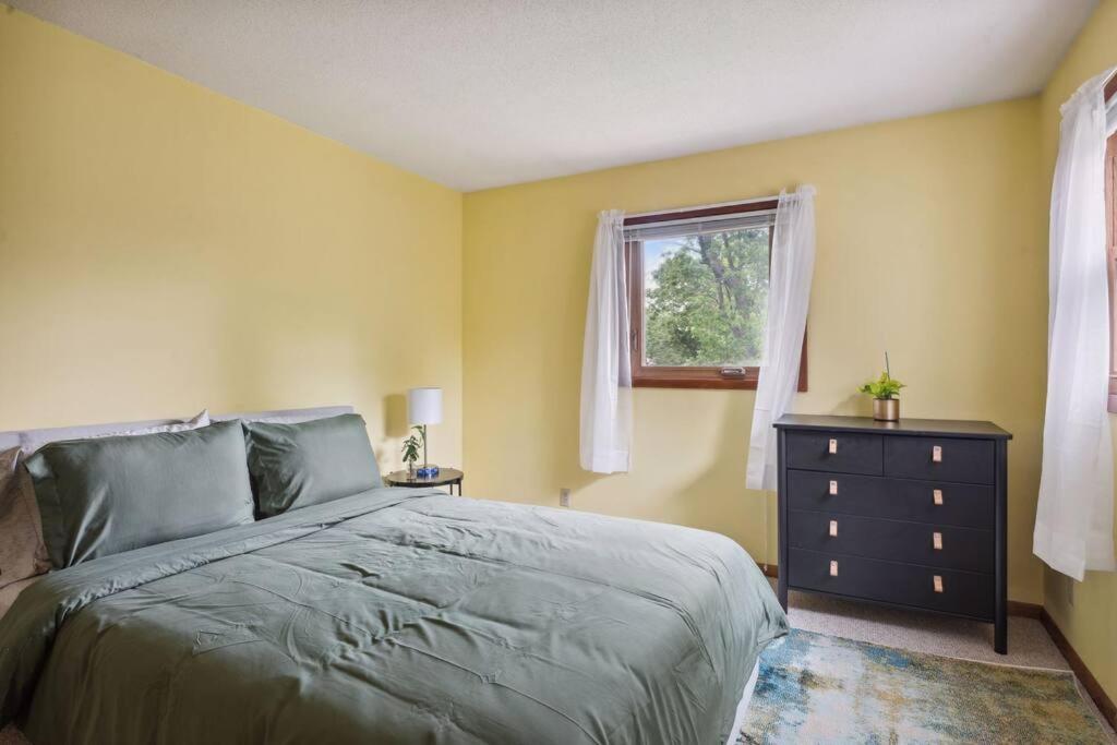 Two-Bedroom Apartment photo 2