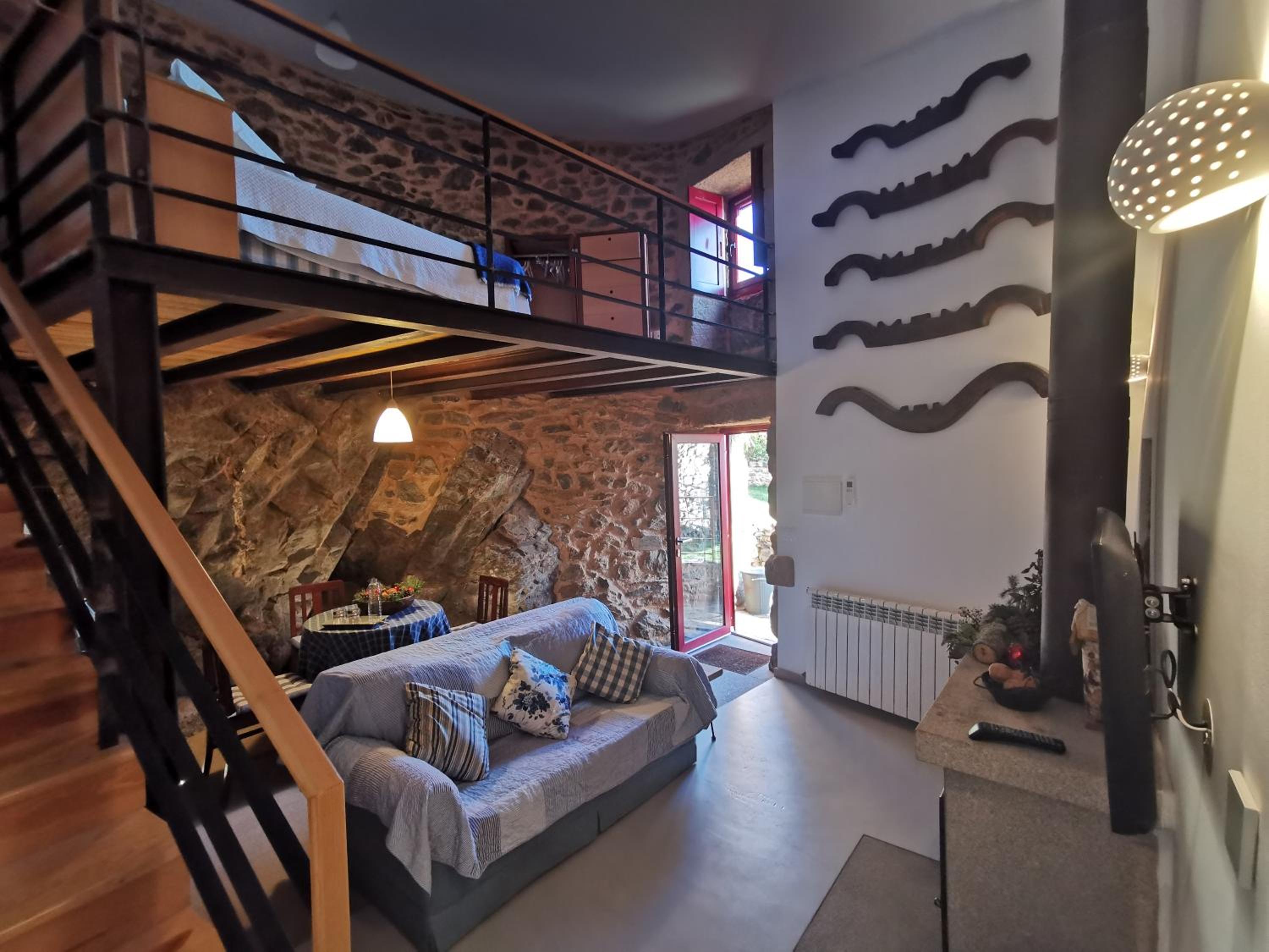 Suite - Photo 1
