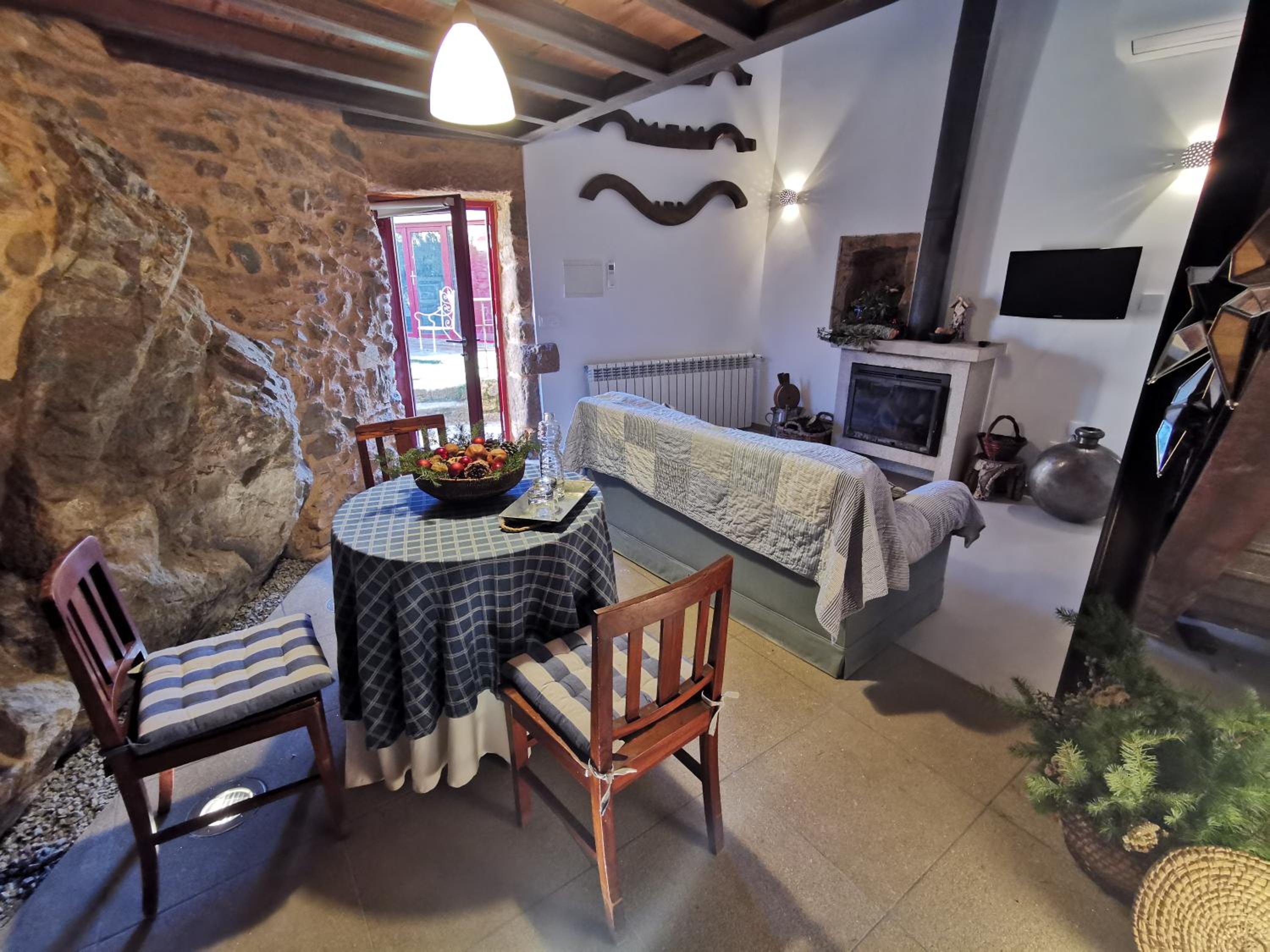 Suite - Photo 5