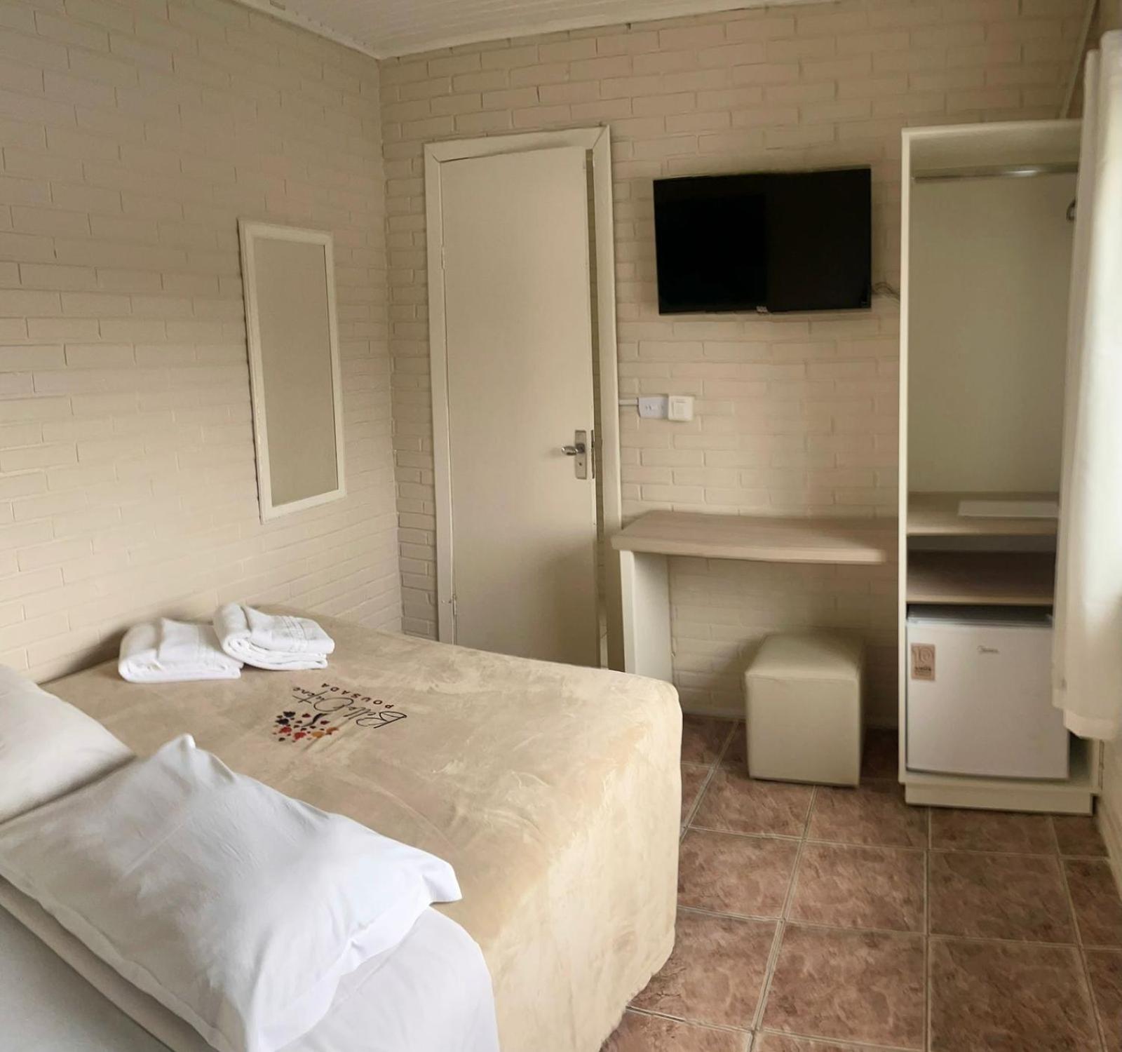 Standard Suite - Photo 5