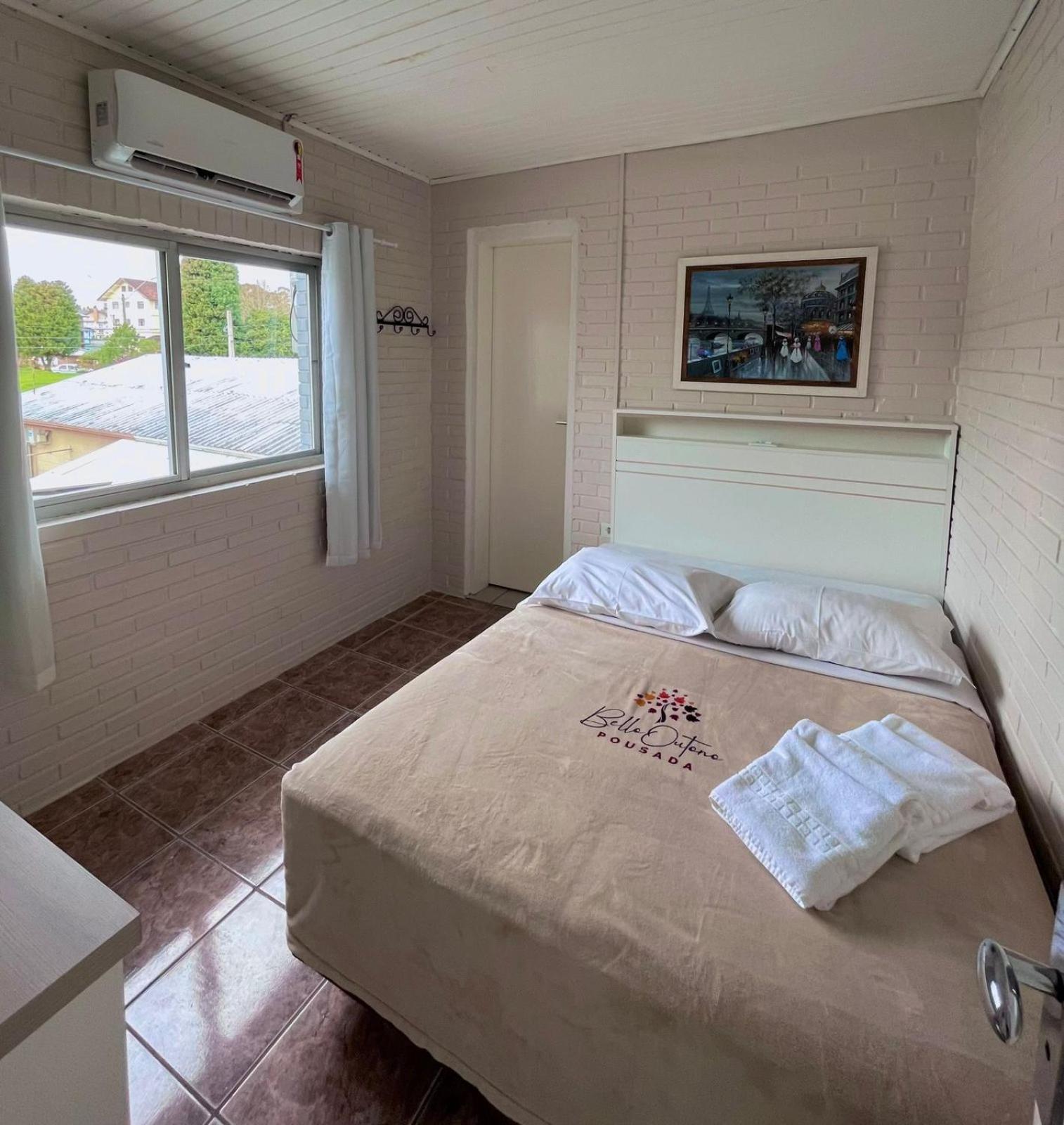 Standard Suite - Photo 1
