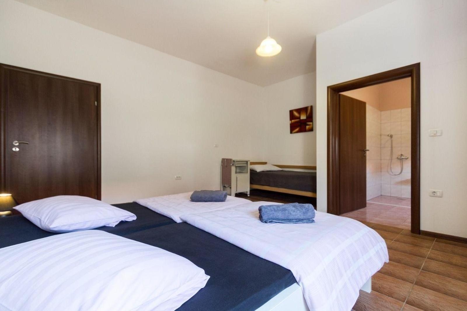 Ten-Bedroom Holiday Home photo 3