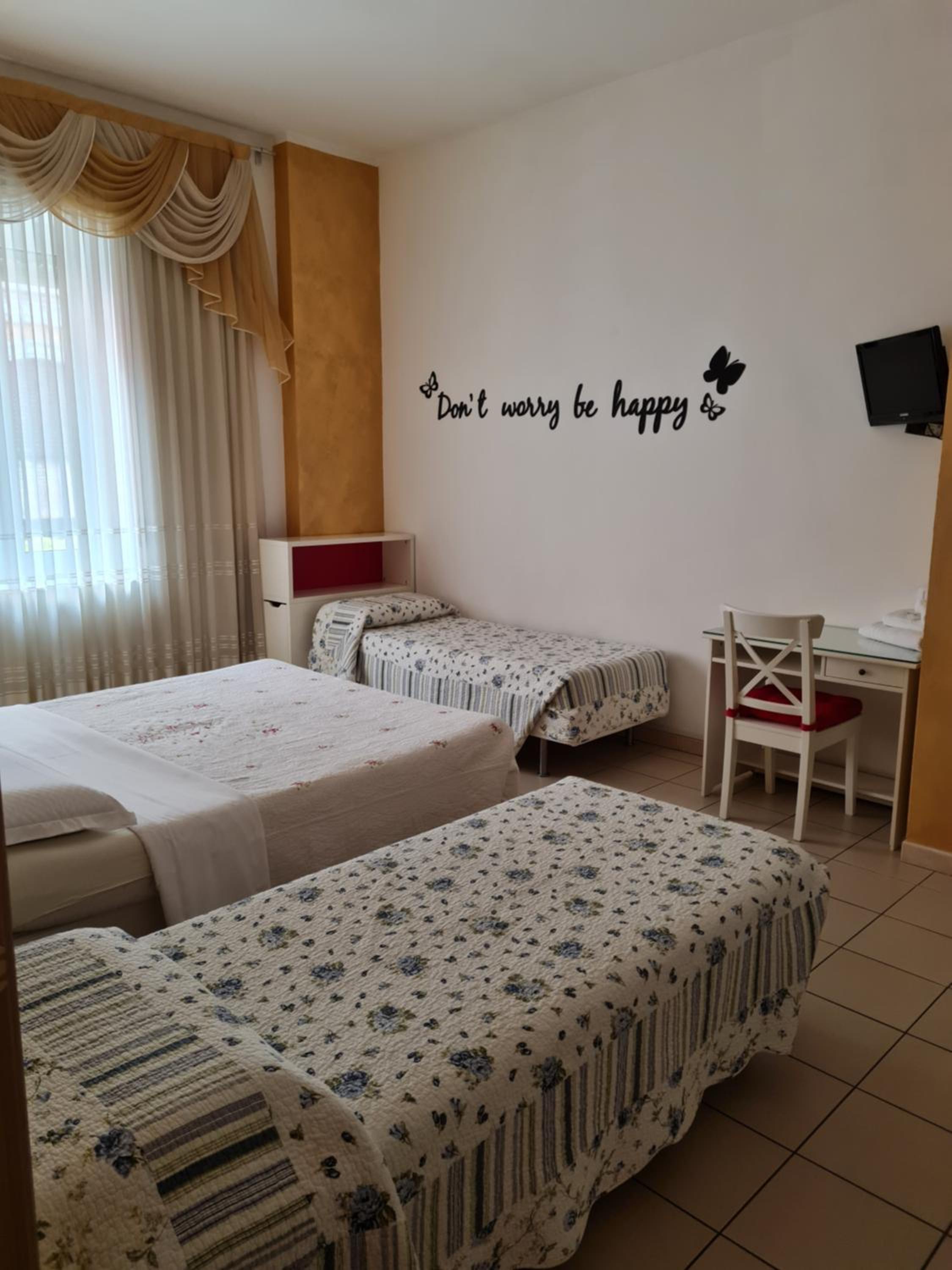 Triple Room with Private Bathroom