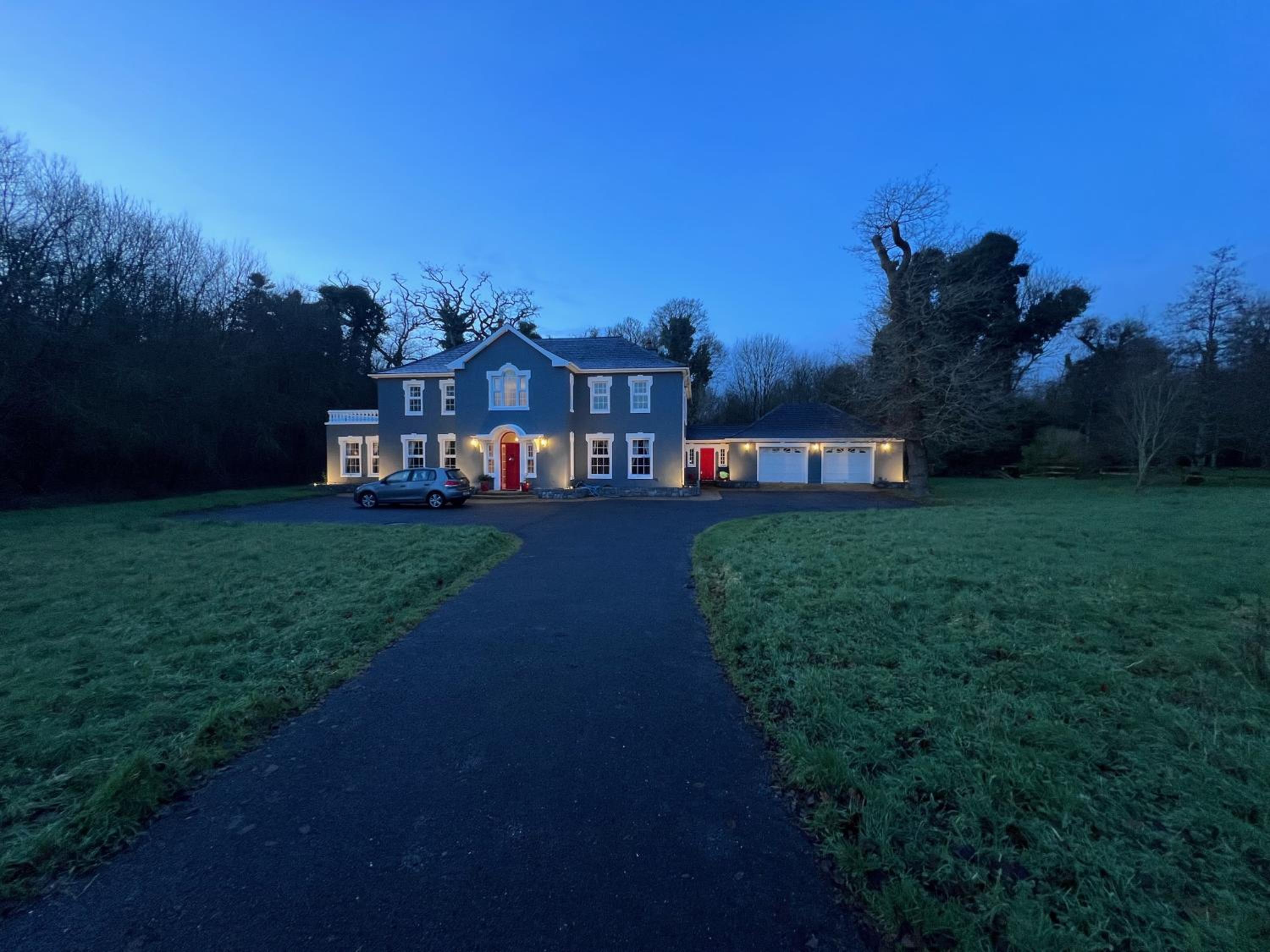 Villa photo 2