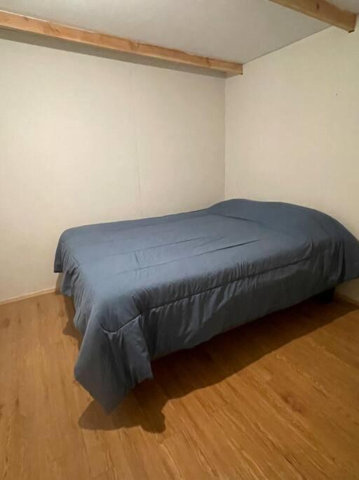 One-Bedroom Apartment photo 3