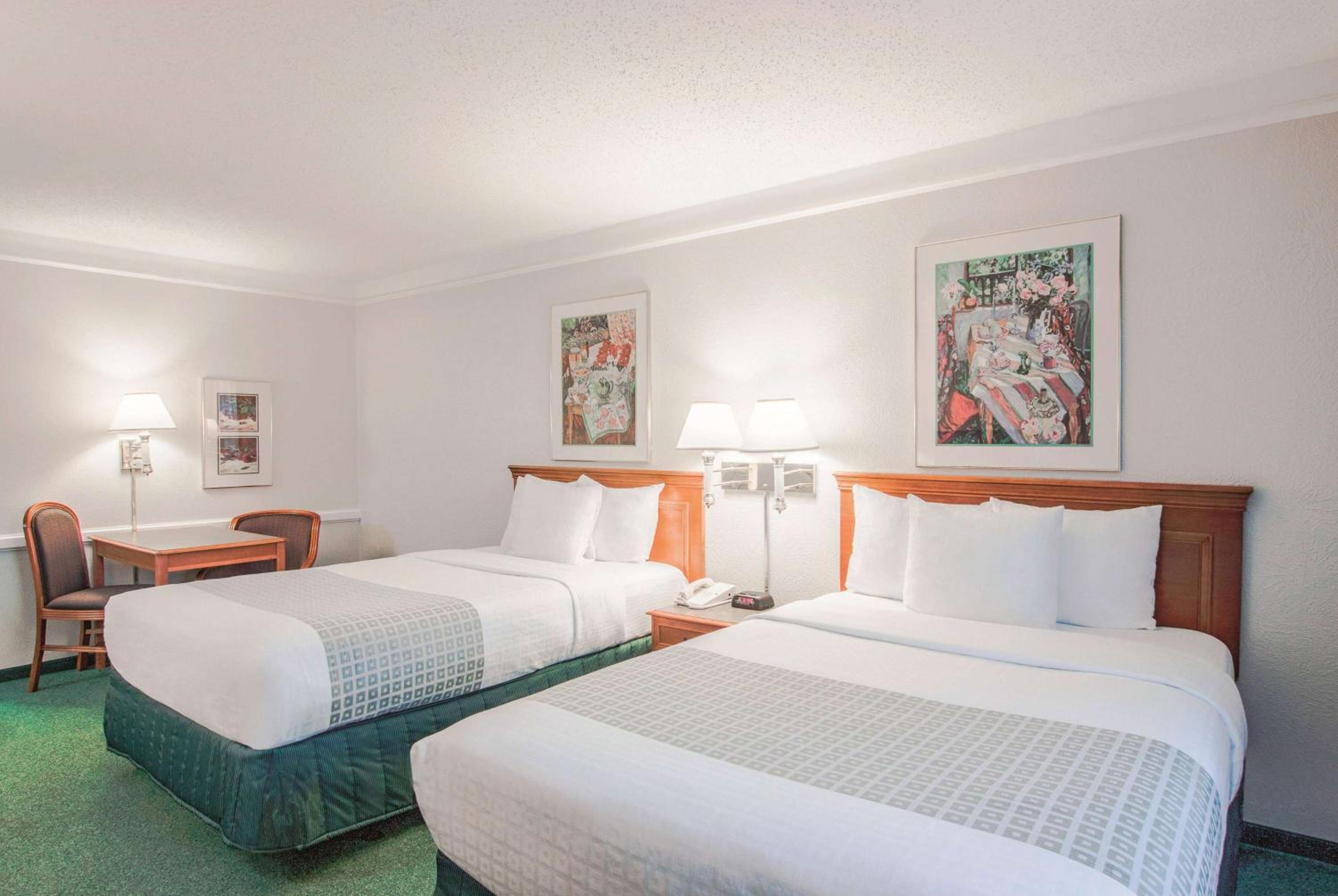 Queen Room with Two Queen Beds - Non-Smoking - Photo 1