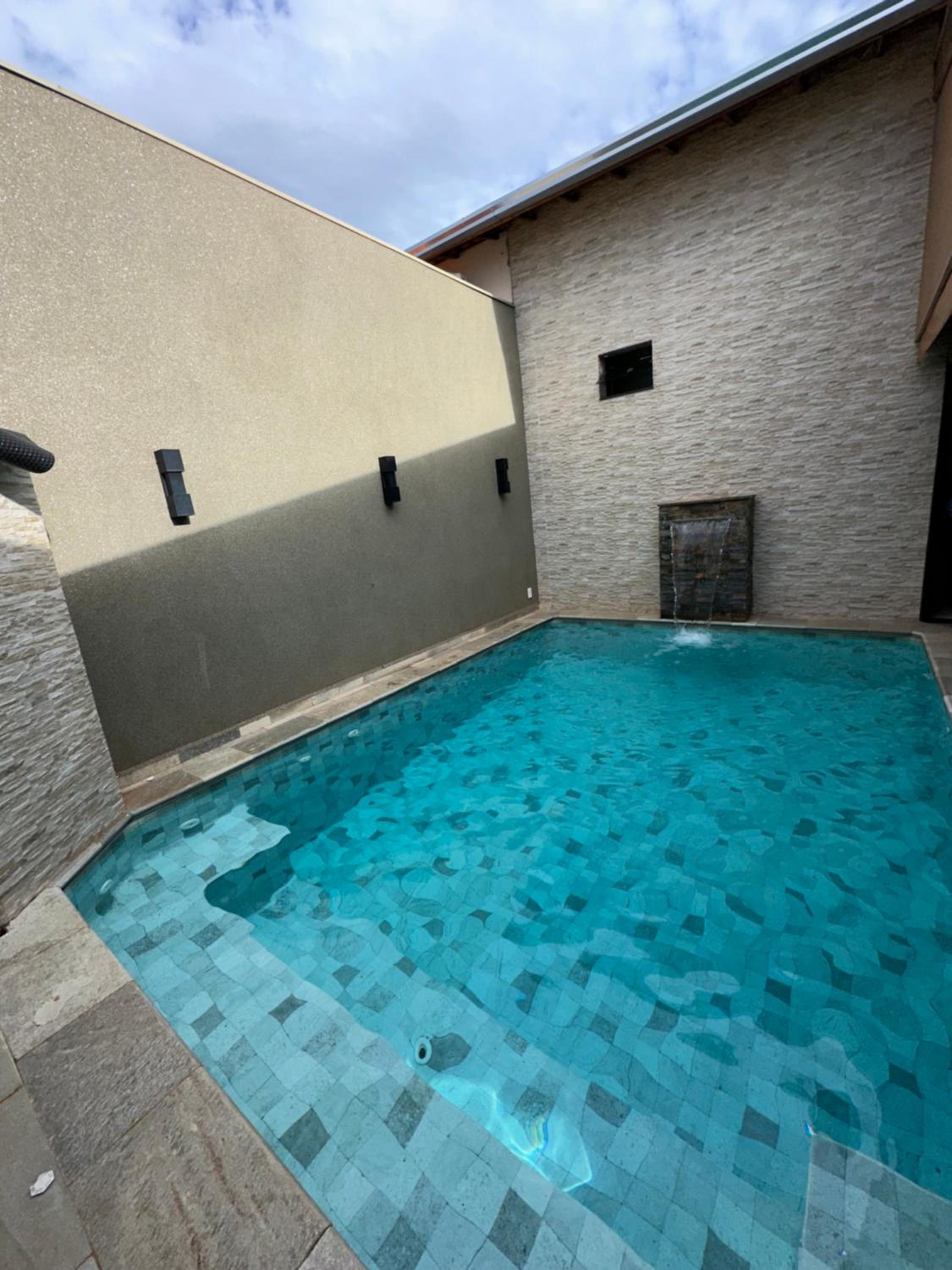 Three-Bedroom House photo 3