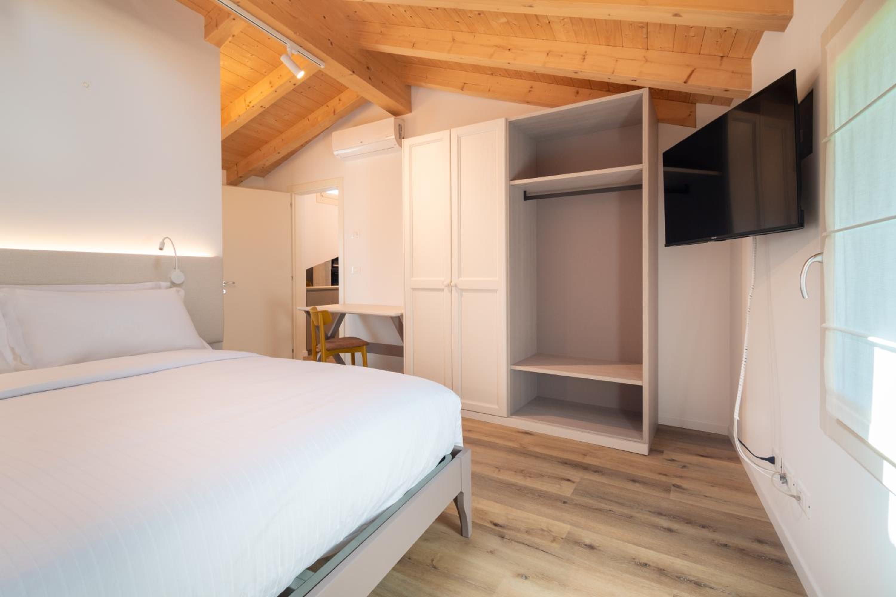 Suite with Terrace photo 3