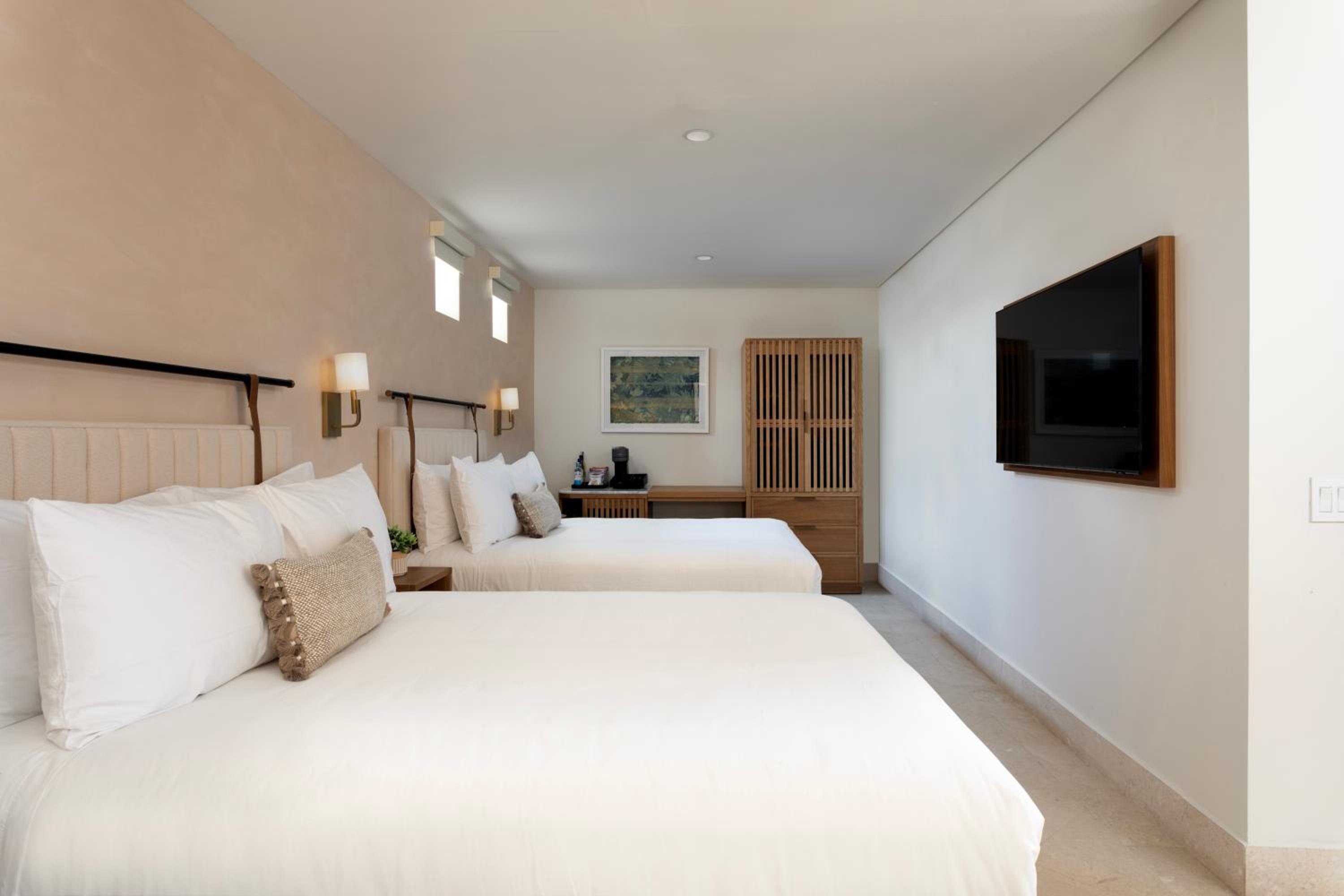 Deluxe Double Room with Shower