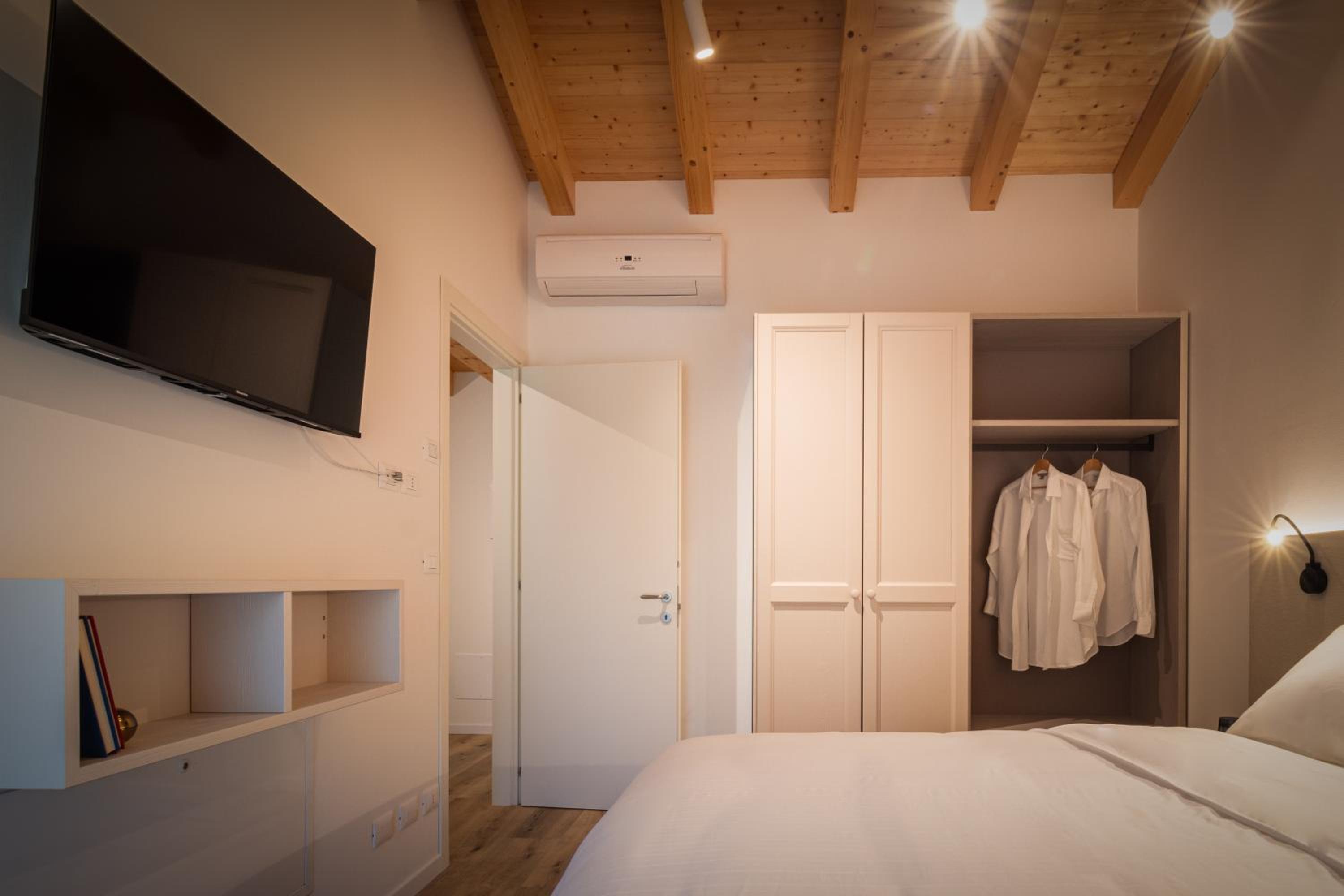 Suite with Balcony photo 1