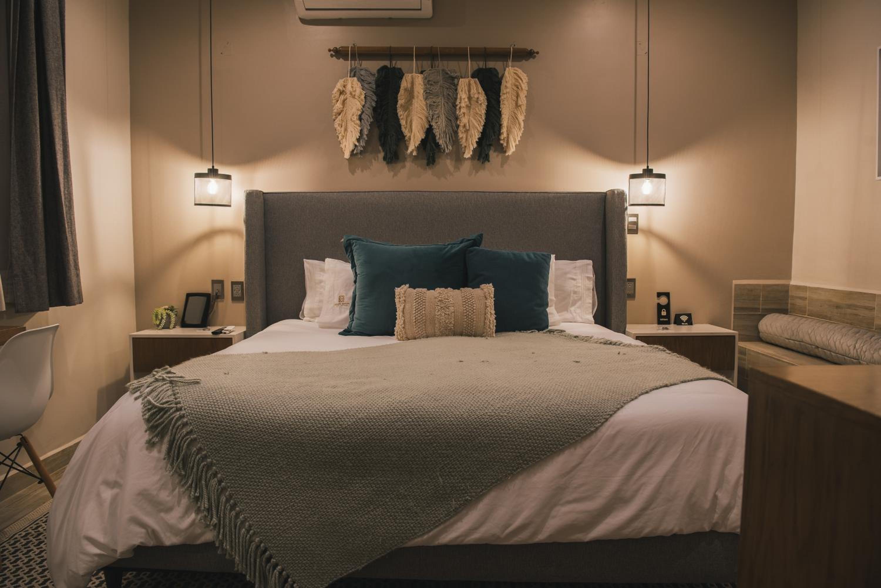 Standard Double Room - Photo 3
