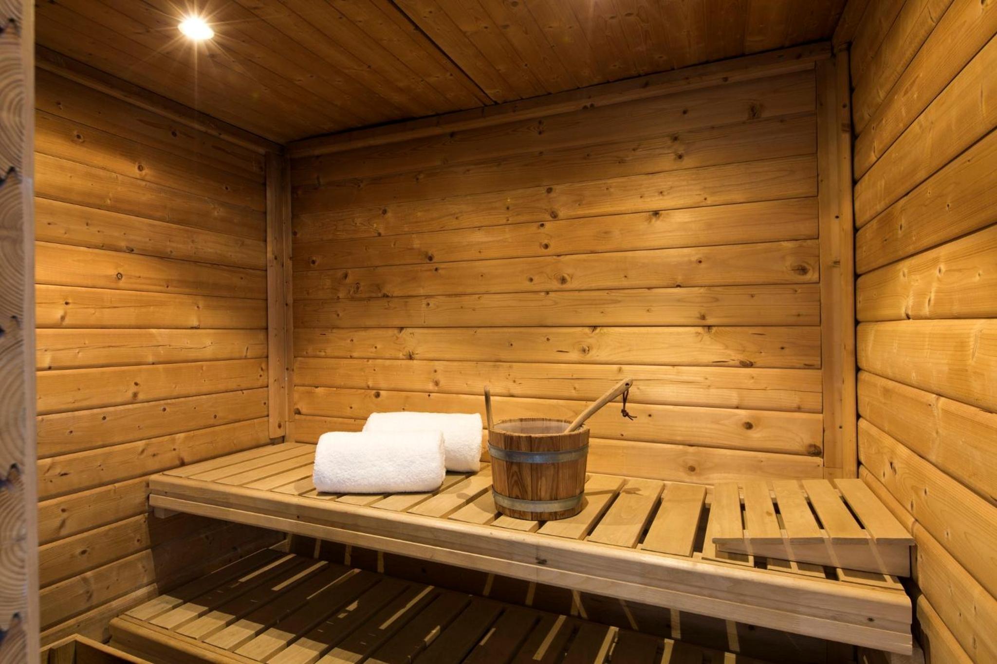 King Suite with City View - Photo 4