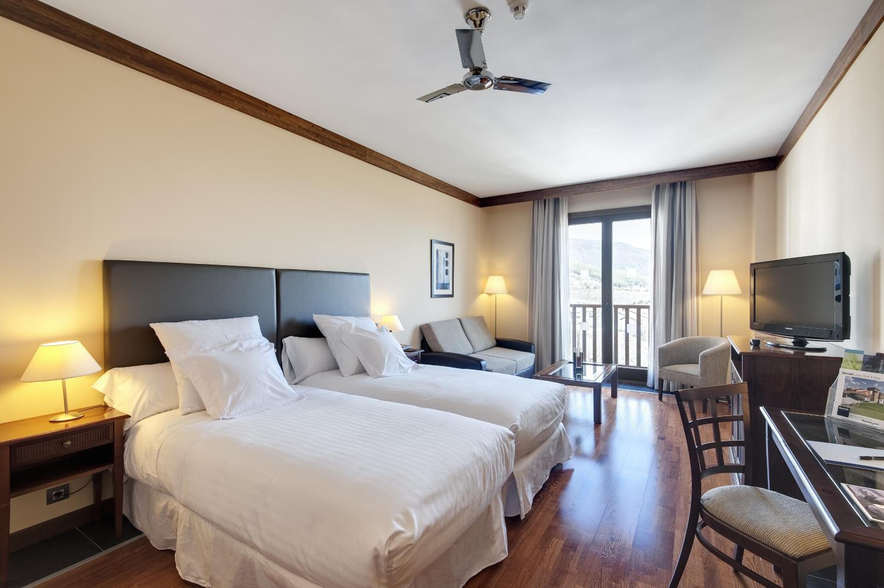 Habitación Familiar Superior (2 Adultos + 2 Niños)