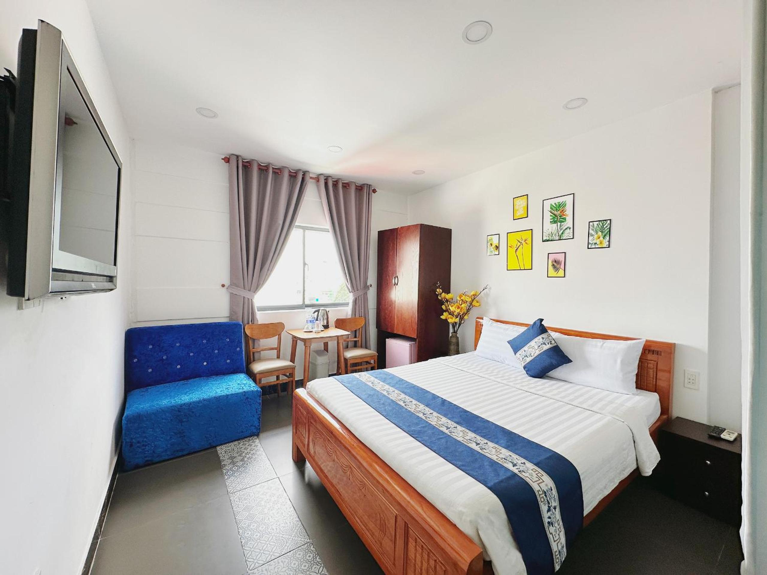 Deluxe Queen Room