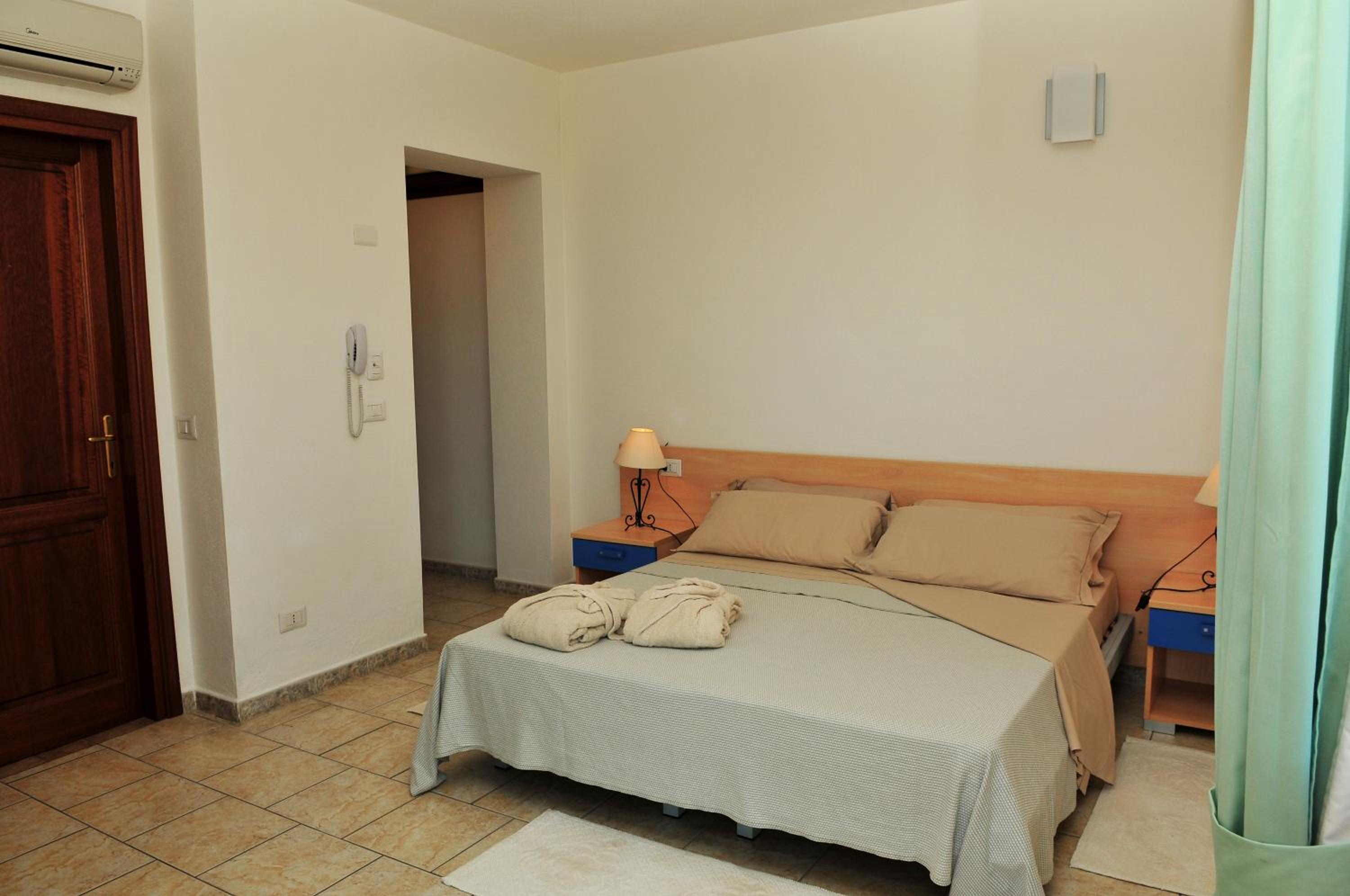 Triple Room with Sea View