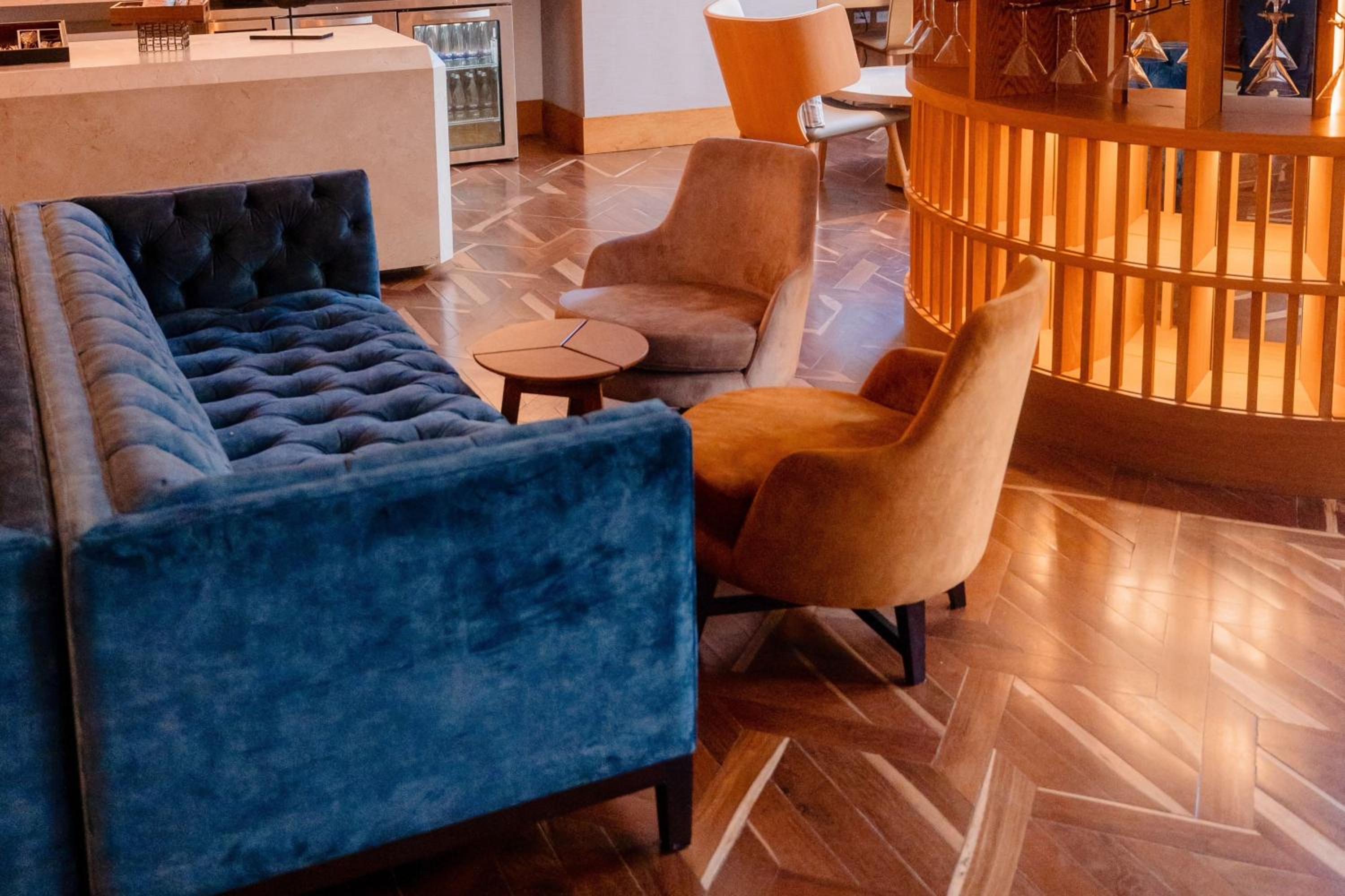 Club King Room - Club Lounge Access - Photo 2
