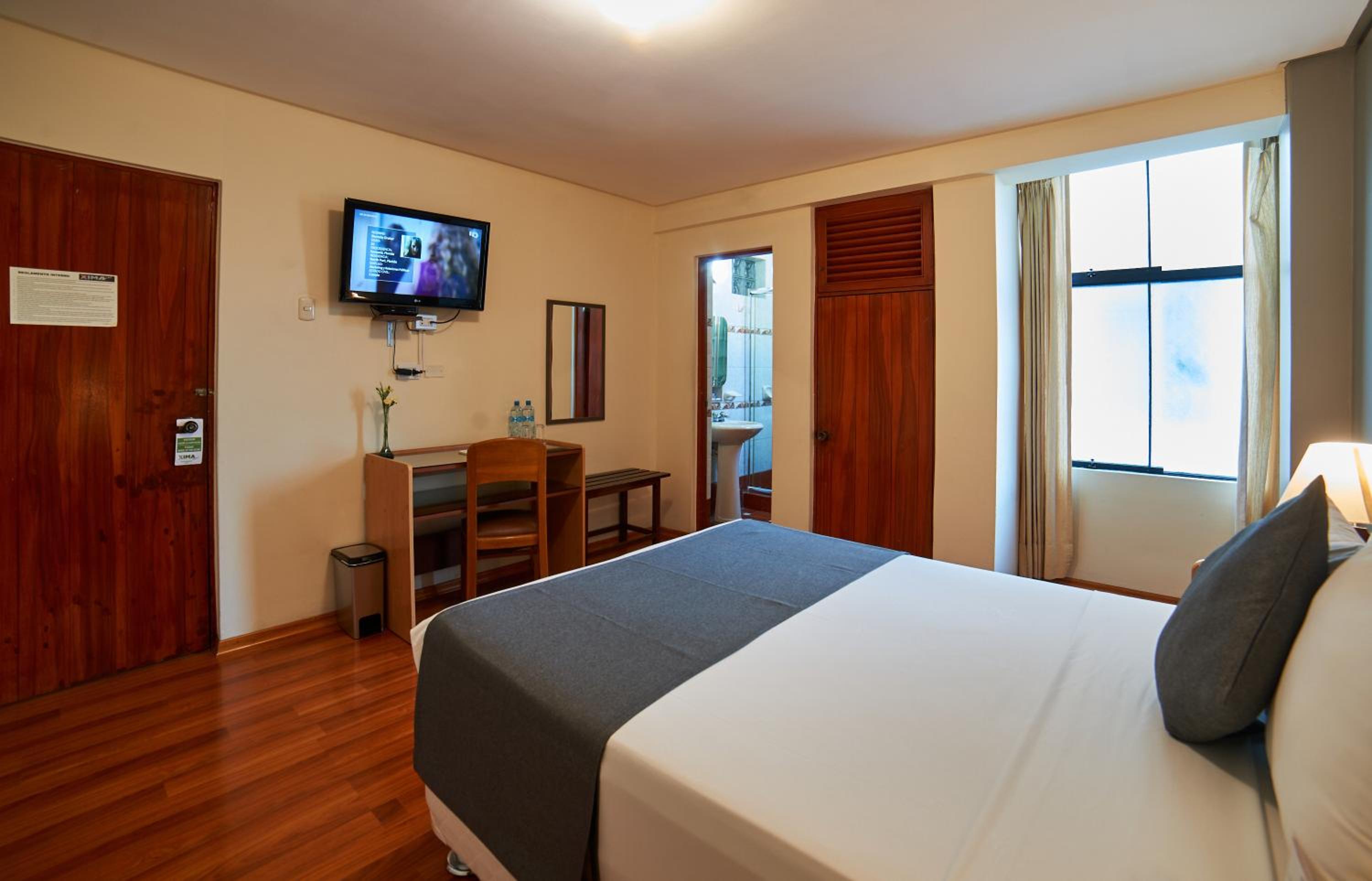 Standard Double Room photo 3