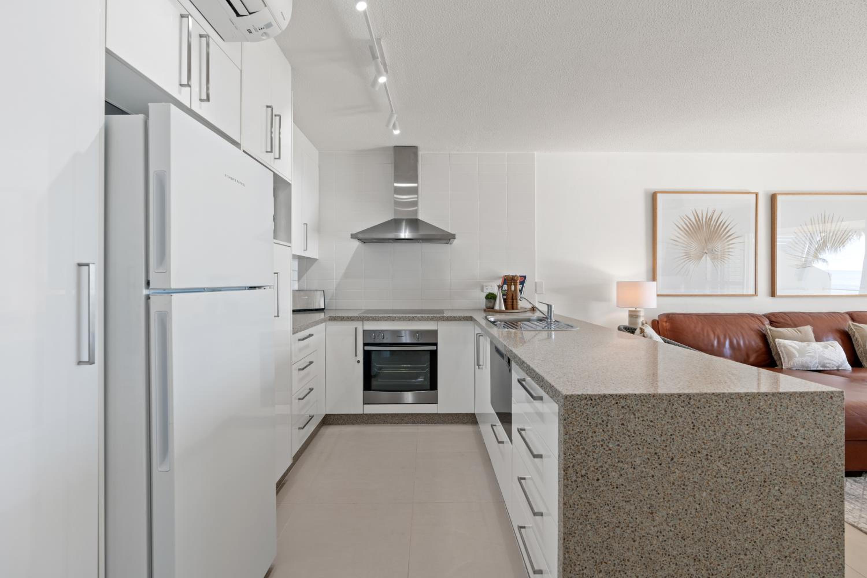 Superior Two-Bedroom Apartment with Ocean View photo 2