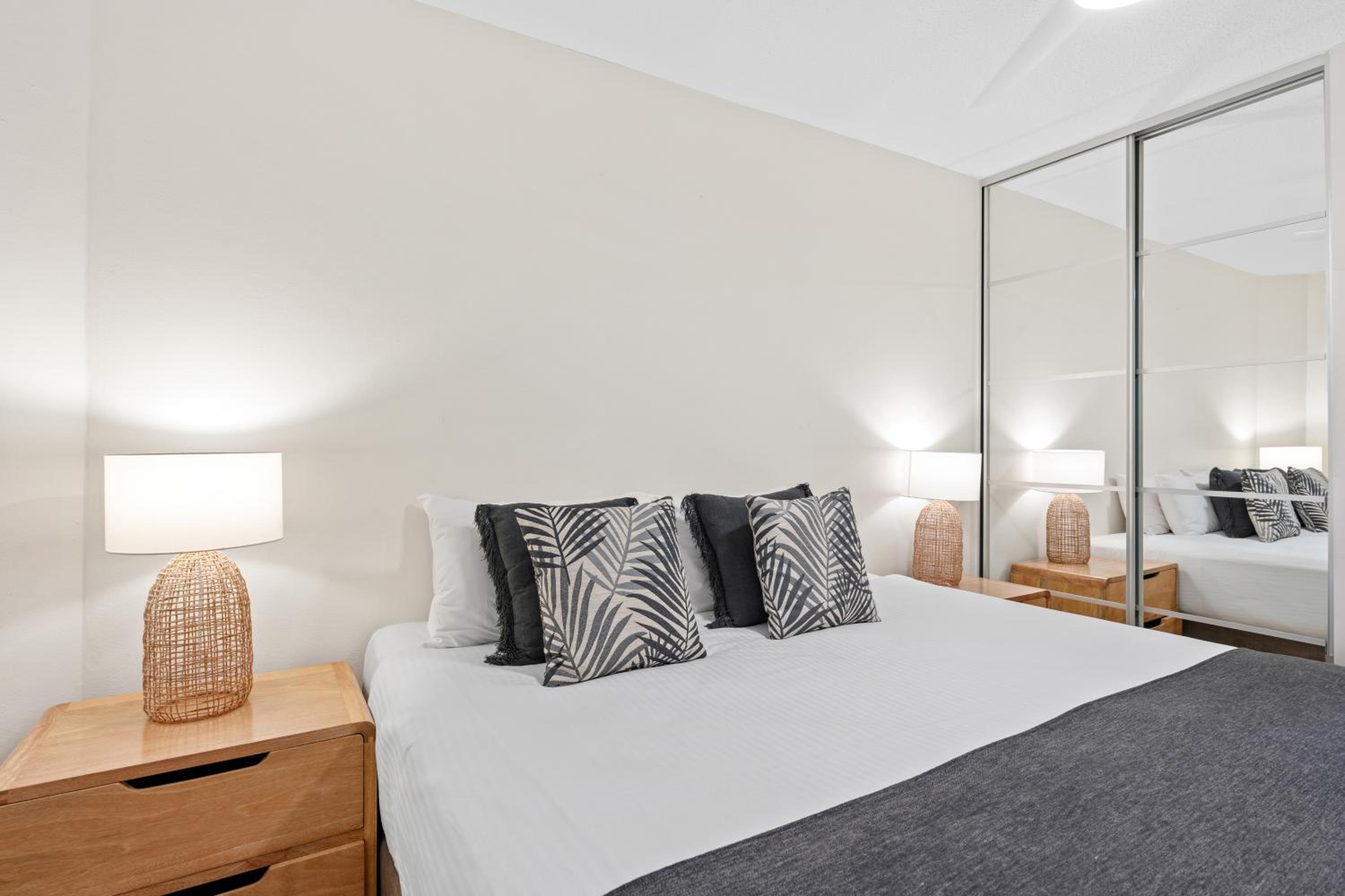 Superior Two-Bedroom Apartment with Ocean View - Ground Floor photo 3