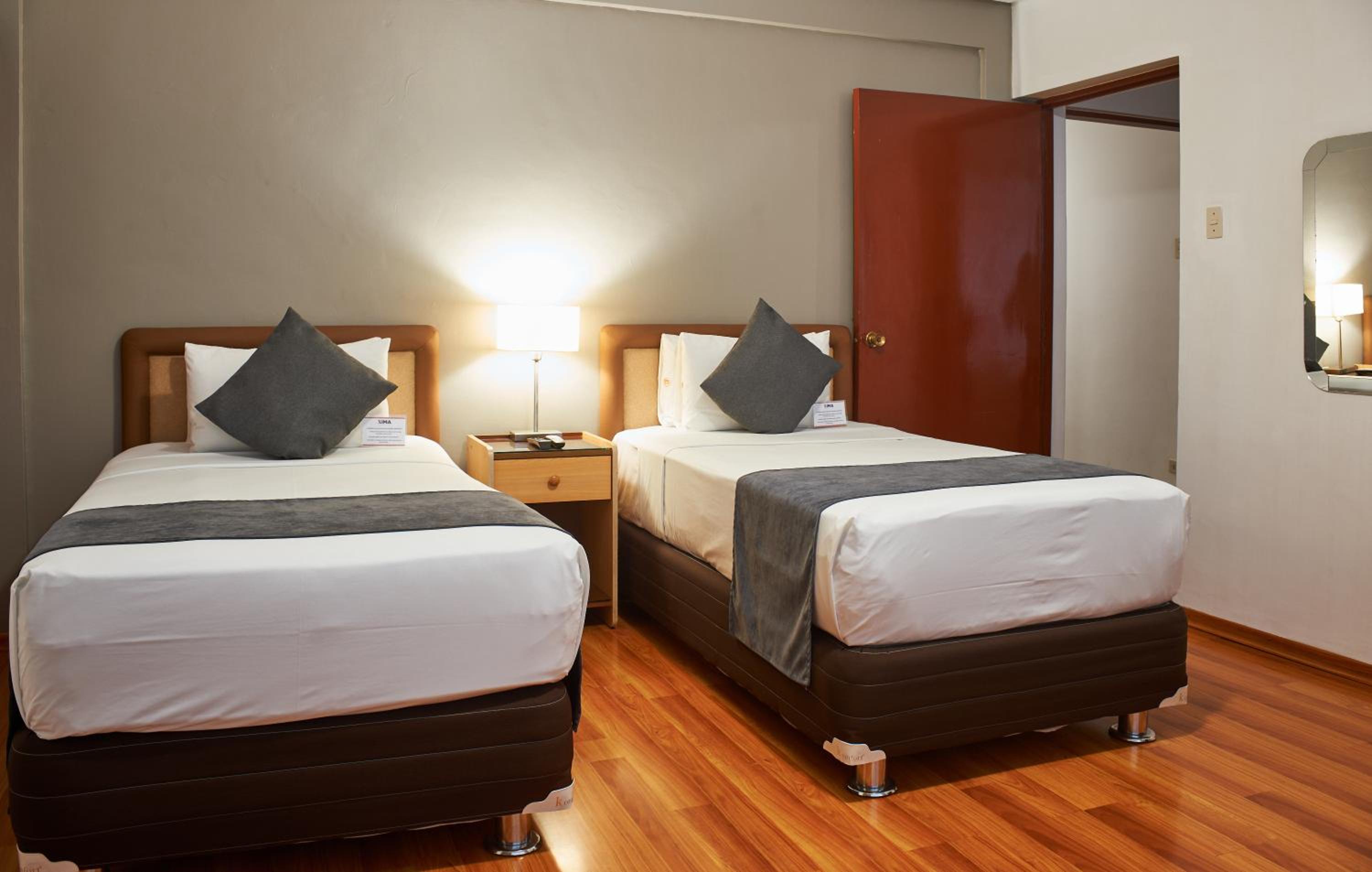 Standard Twin Room photo 3