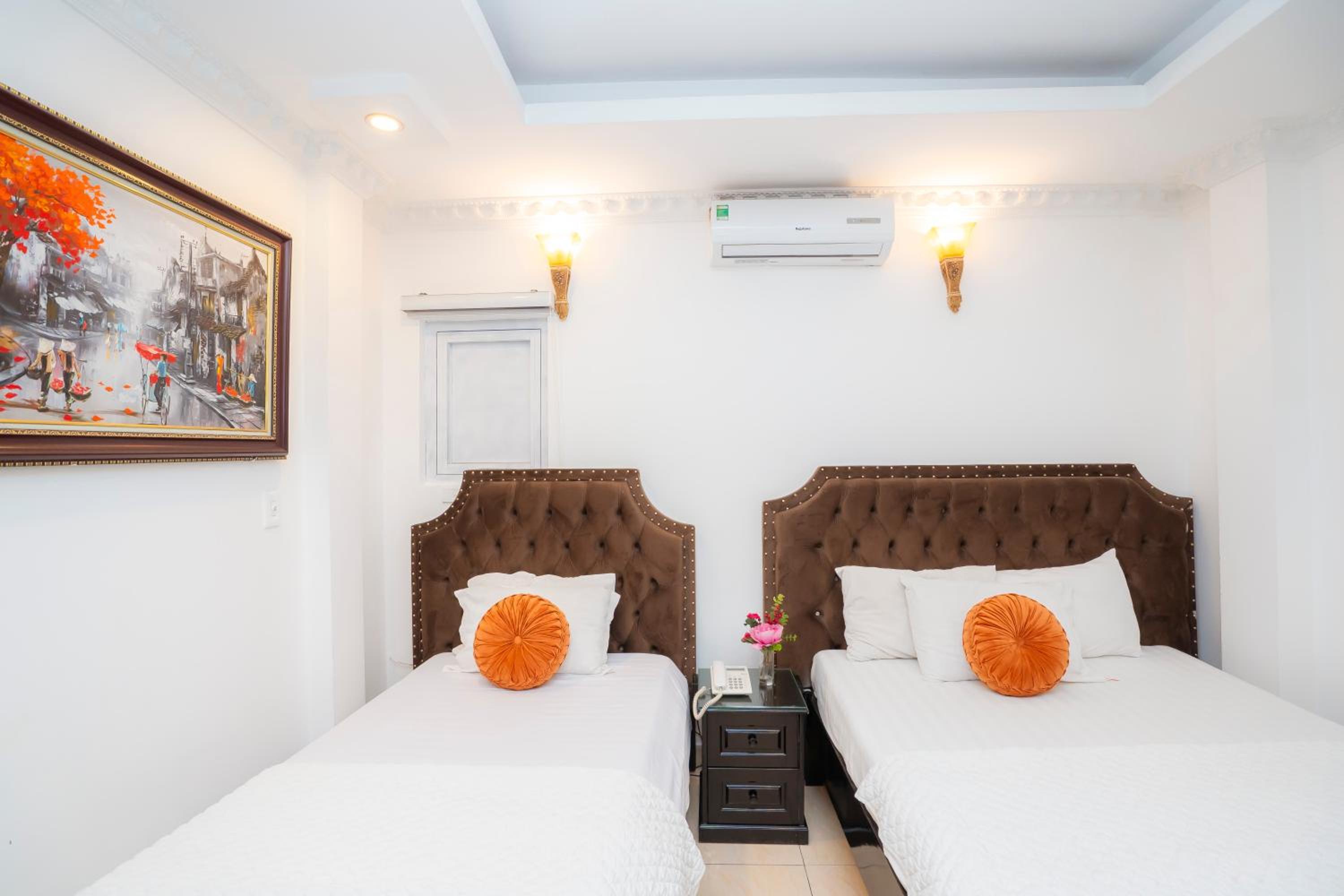 Deluxe Family Room