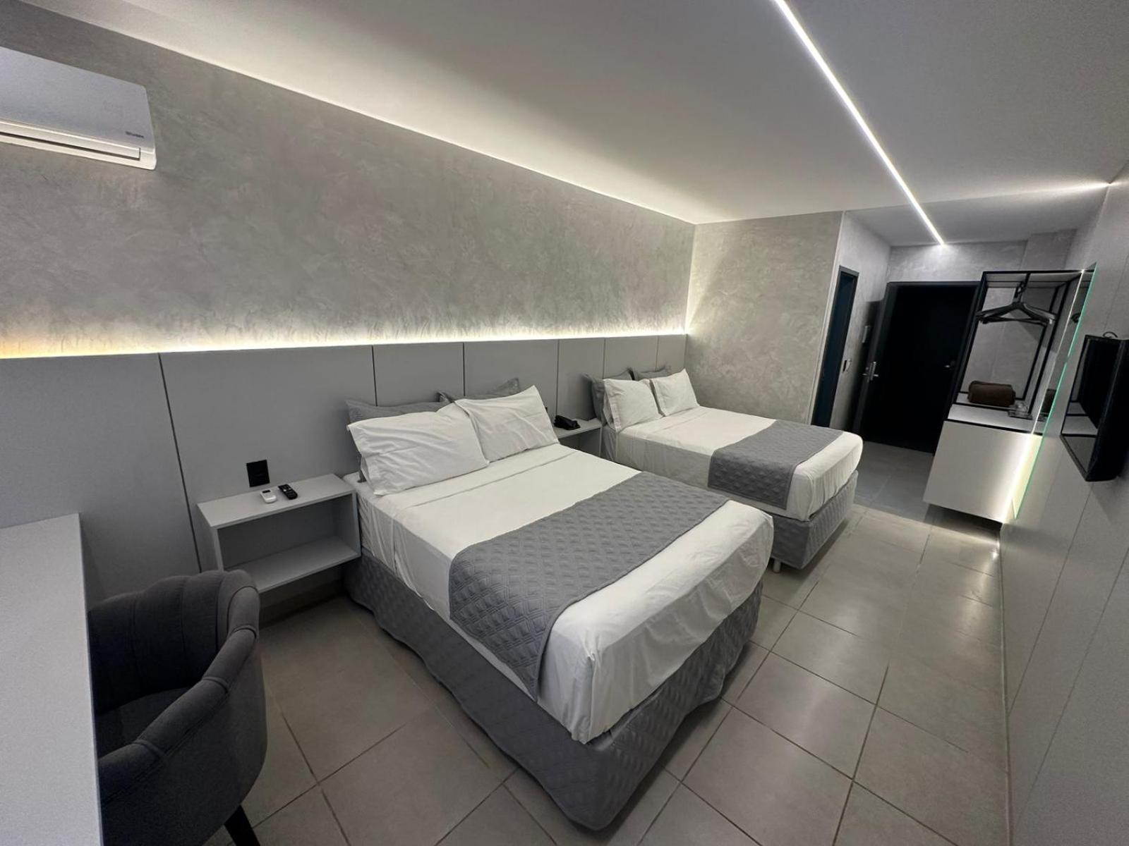 Deluxe Family Suite