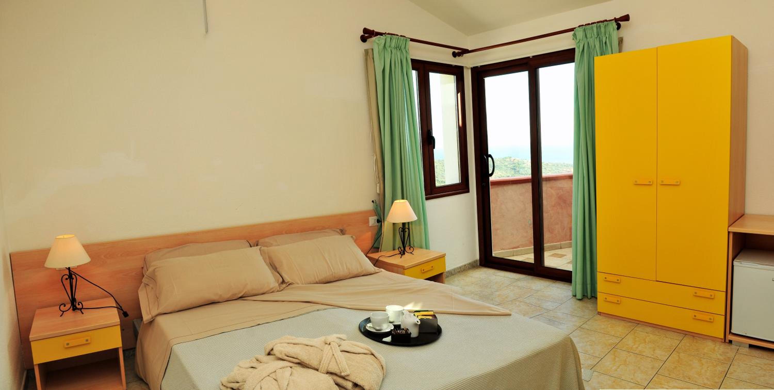 Double or Twin Room - Photo 4