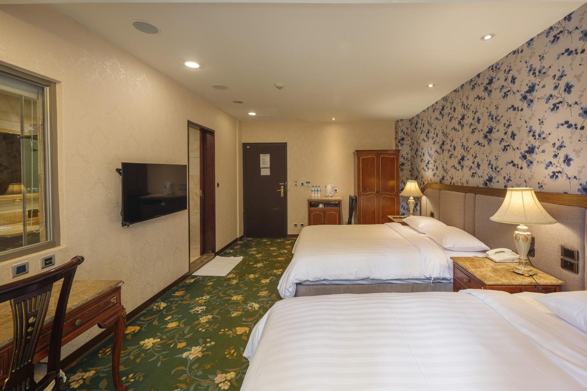 Deluxe Triple Room photo 2