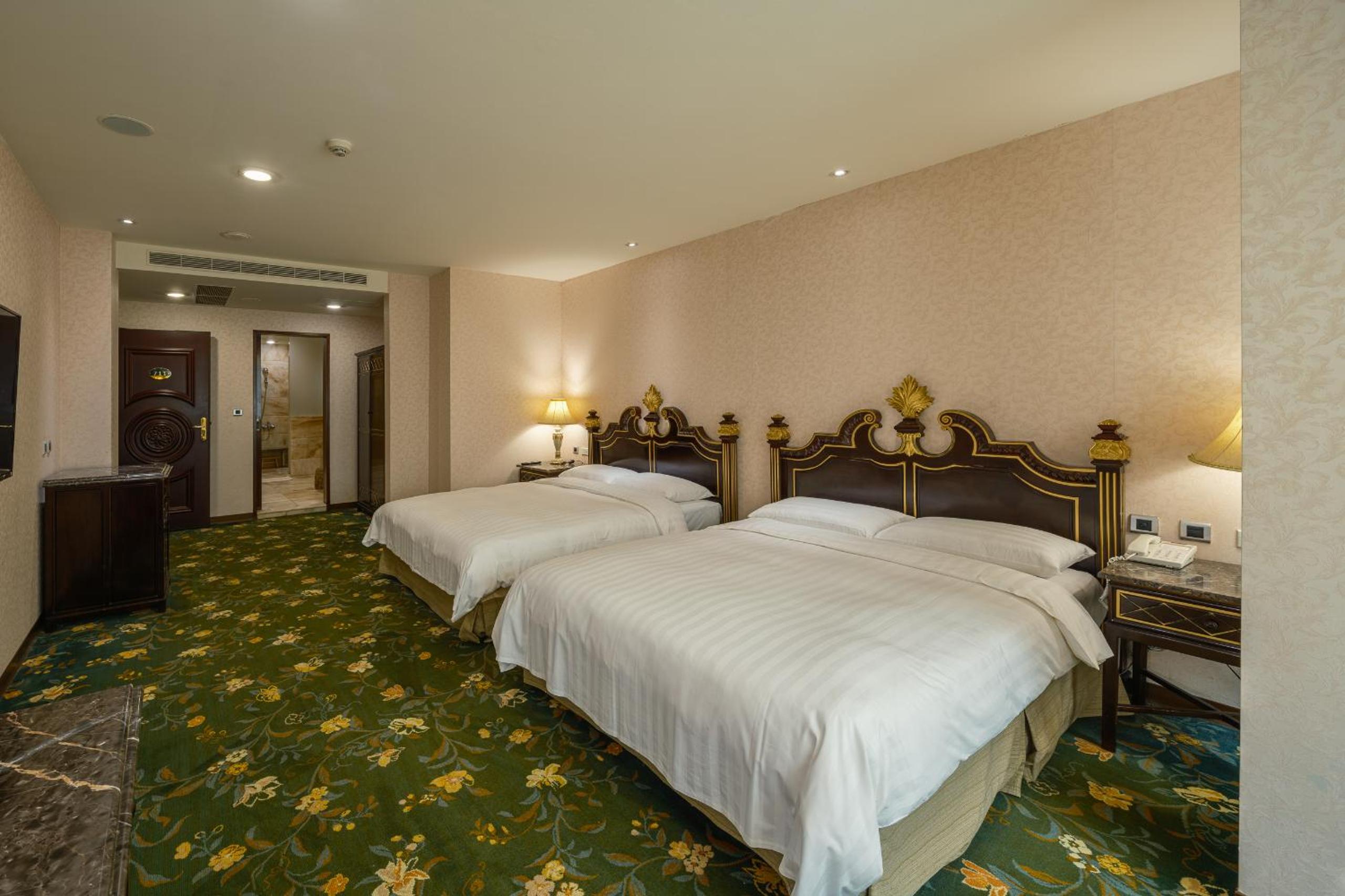 Deluxe Quadruple Room photo 2