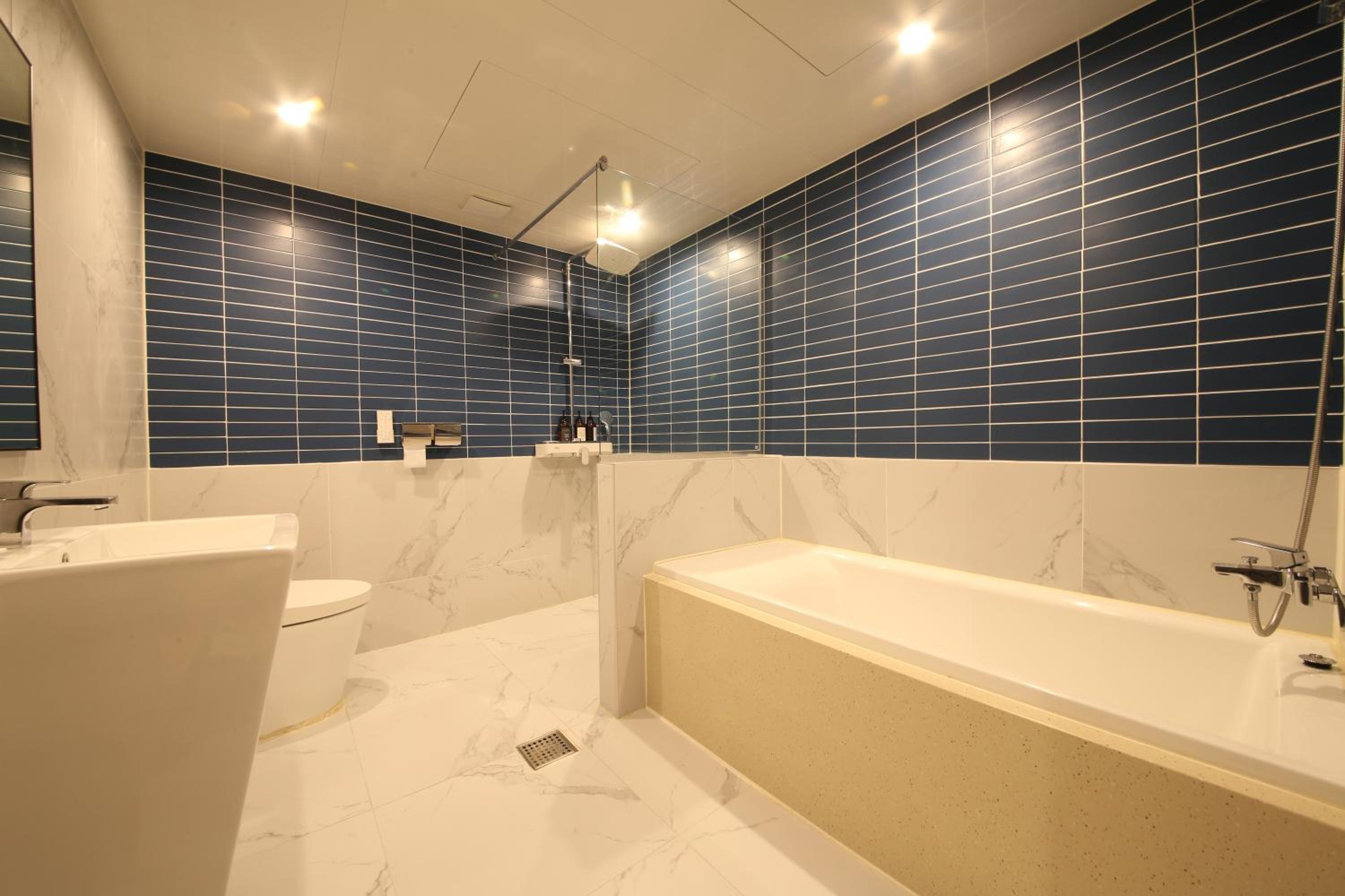 Deluxe Twin Room - Photo 7