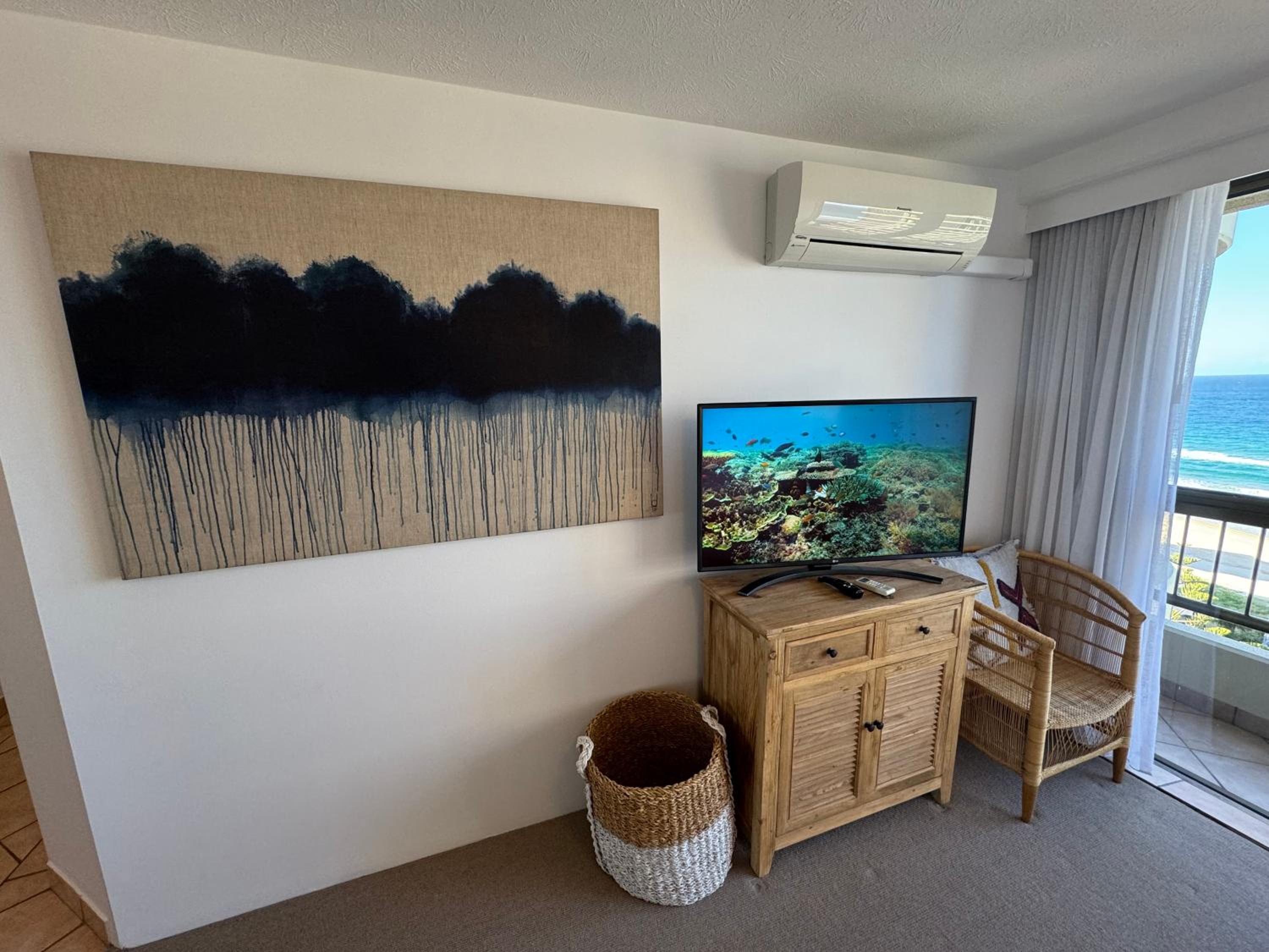 Three-Bedroom Ocean View Apartment - Photo 19