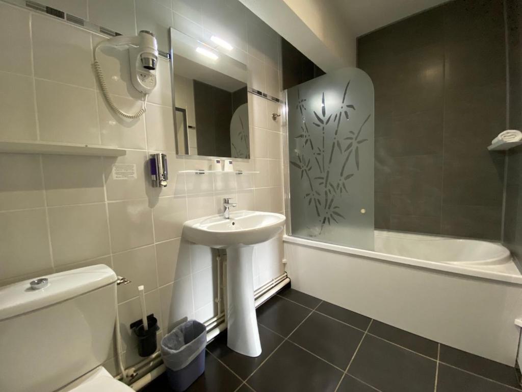 Twin Room with City View photo 3