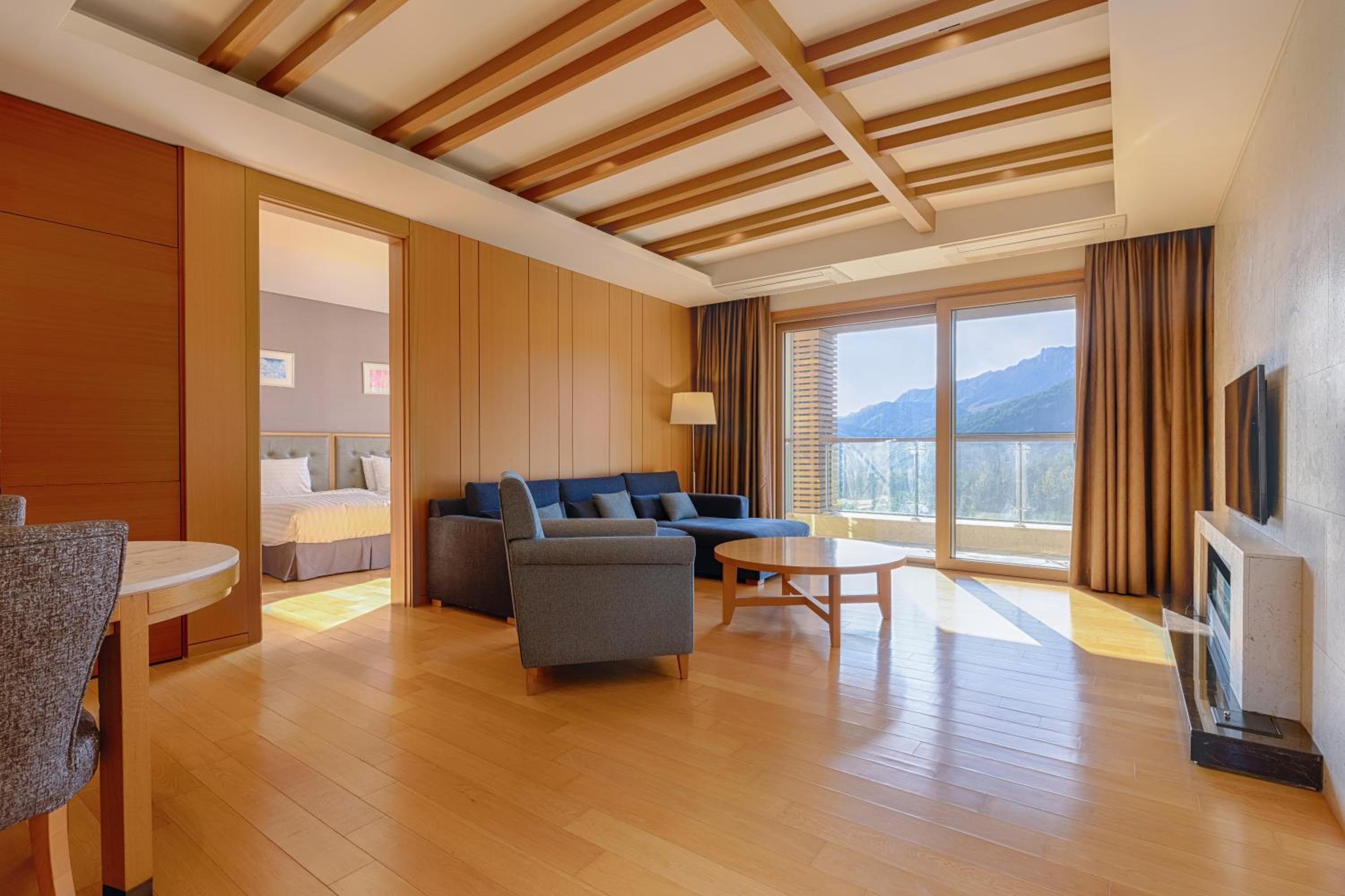 Sono Village Silver Suite (With Kitchenette, Mountain View)