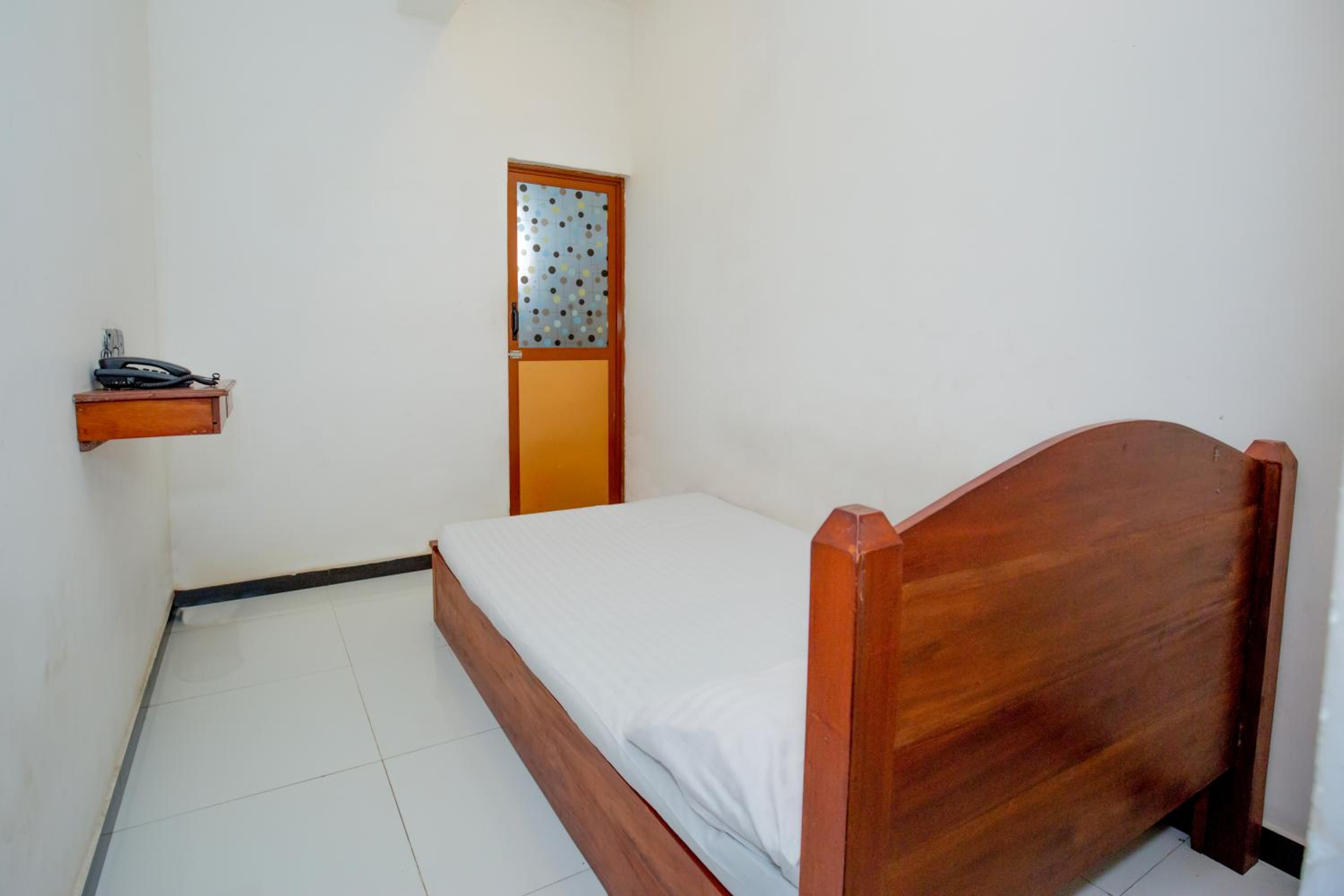 Standard Double Room with Fan photo 2