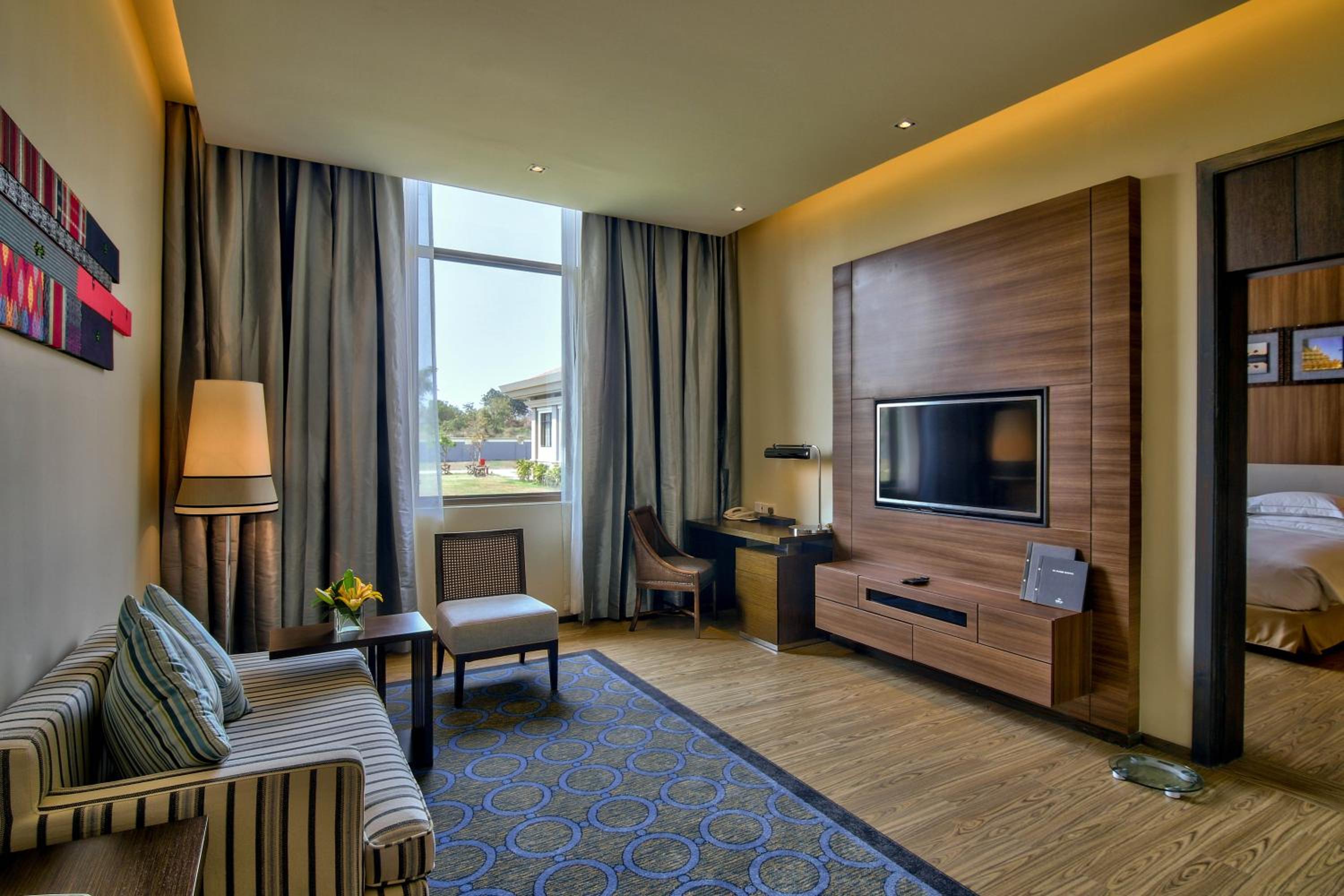 Twin One Bedroom Suite-Lounge Access photo 2